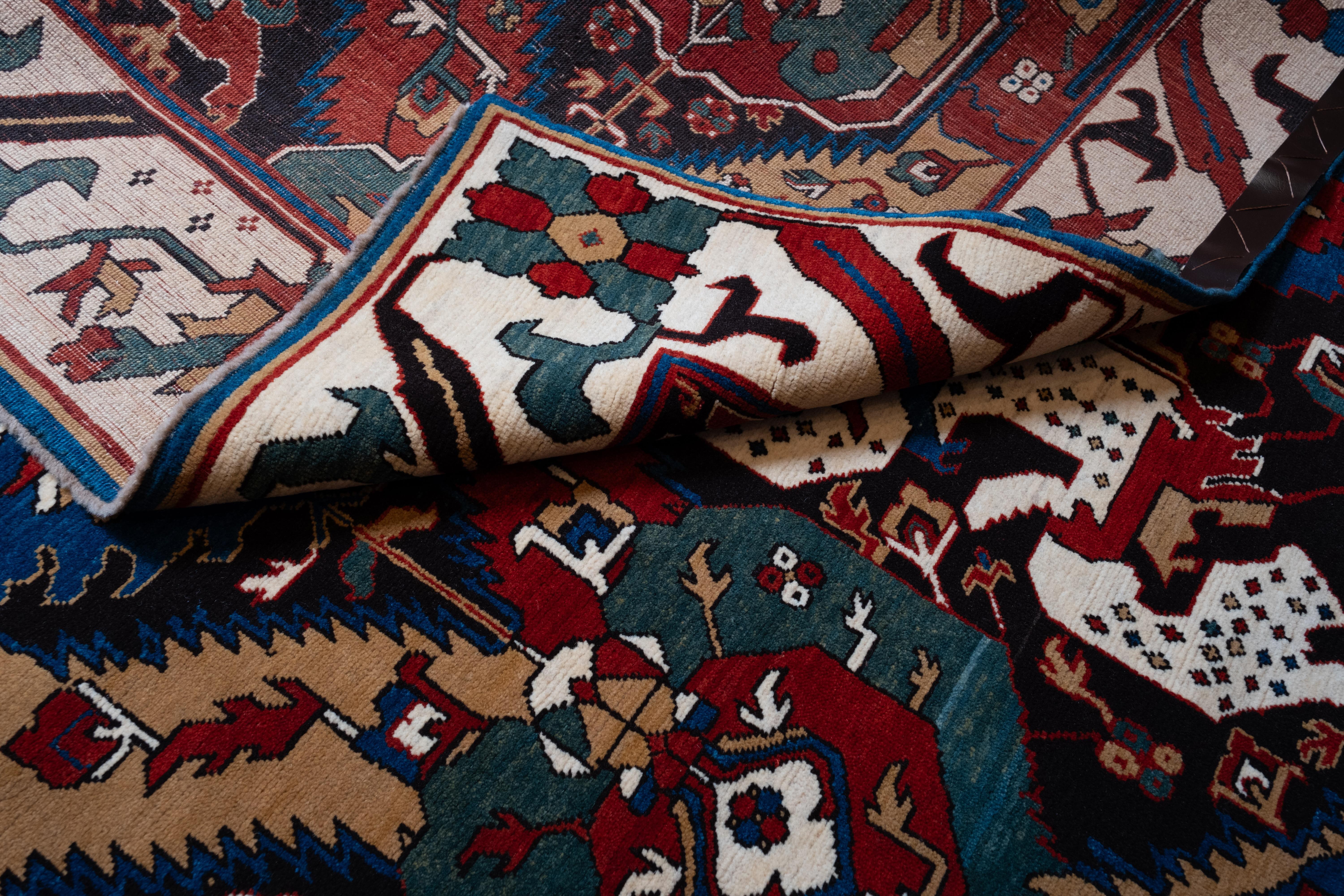 Ararat Rugs Alfombra Dragón, alfombra antigua de museo del Cáucaso, teñida al natural Siglo XXI y contemporáneo en venta