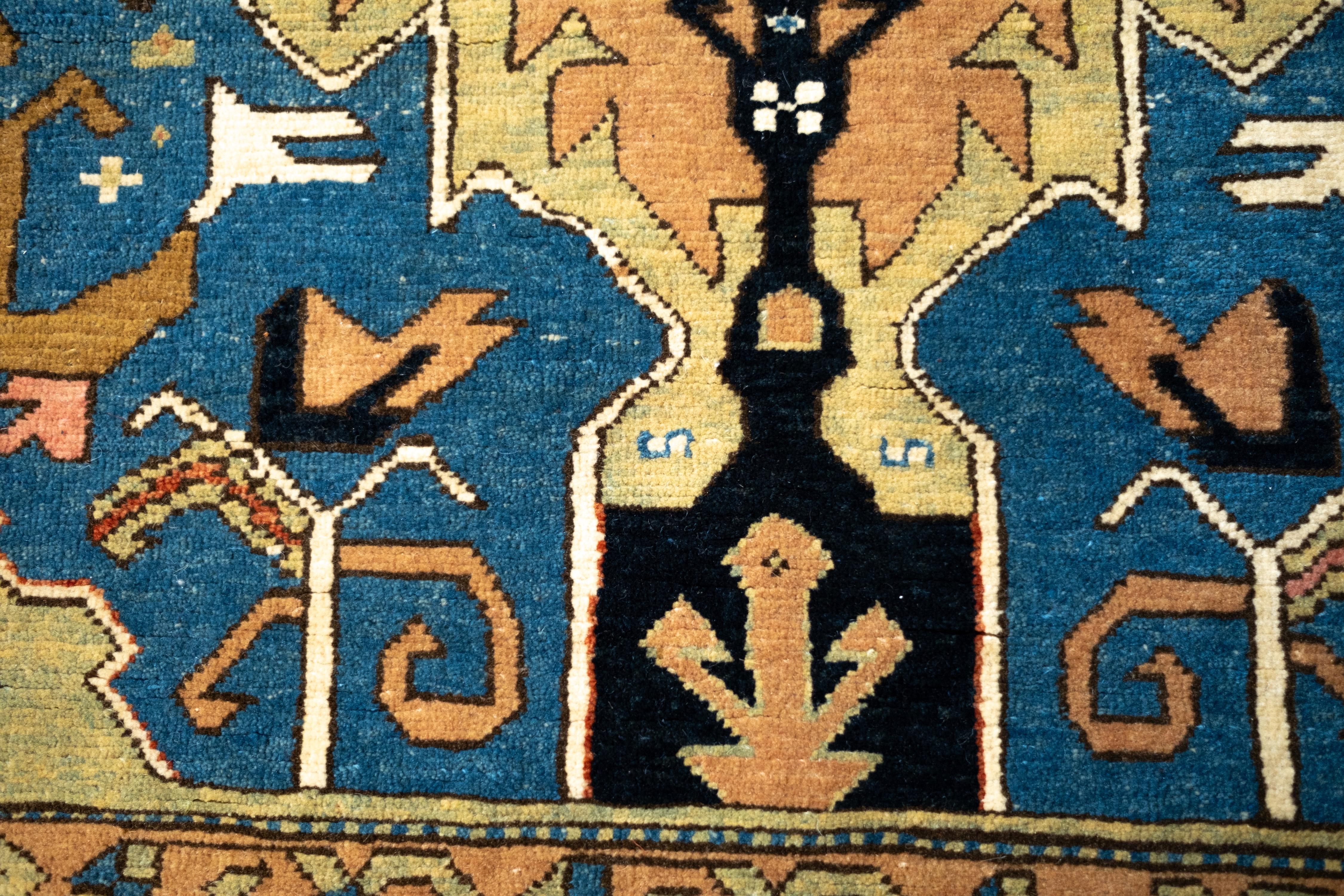 Ararat Rugs Alfombra Dragón, alfombra antigua de museo del Cáucaso, teñida al natural en venta 1