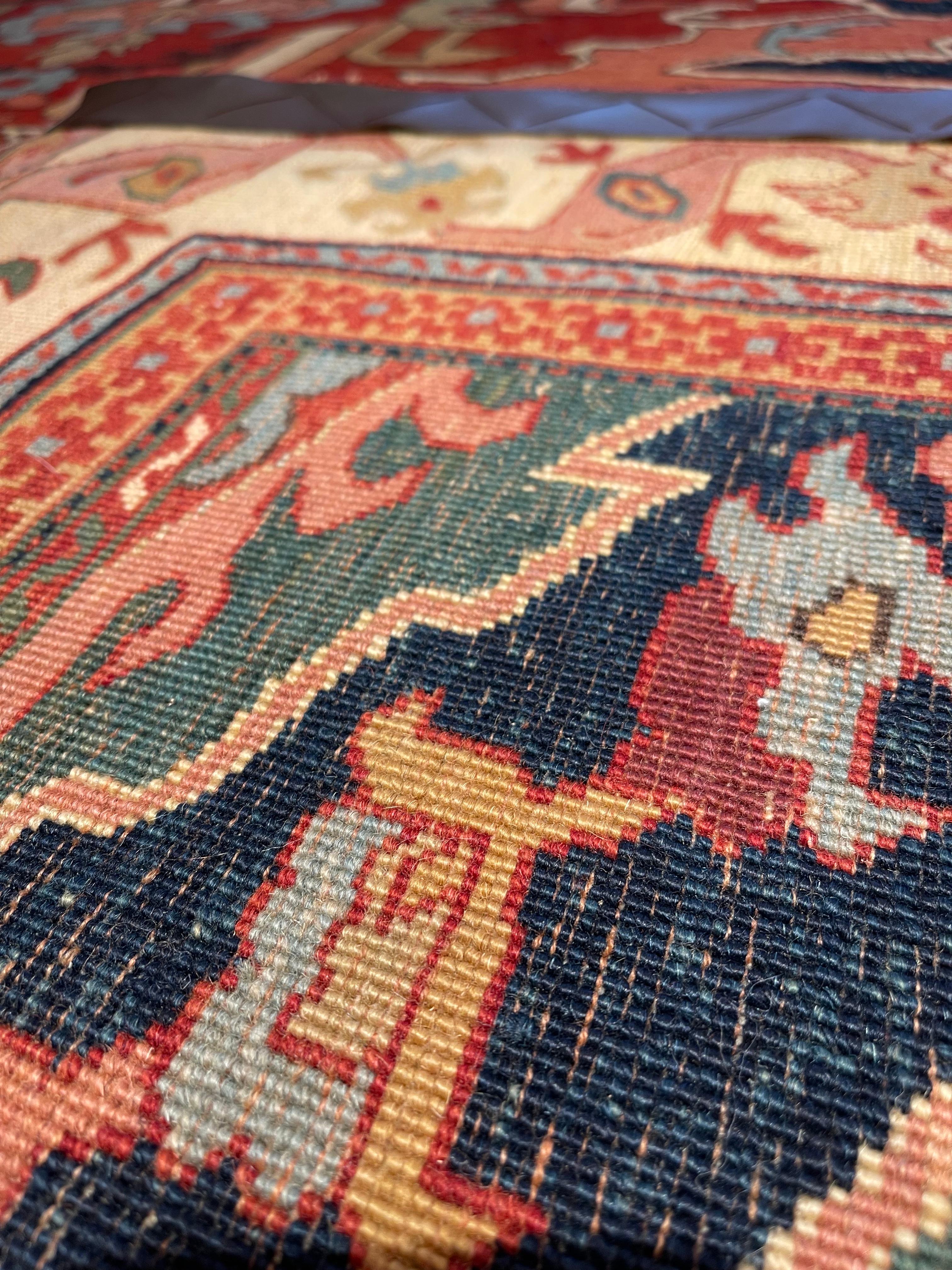 Ararat-Teppich Drachenteppich - Antiker Kaukasus-Revival-Teppich - Naturfarben  (21. Jahrhundert und zeitgenössisch) im Angebot