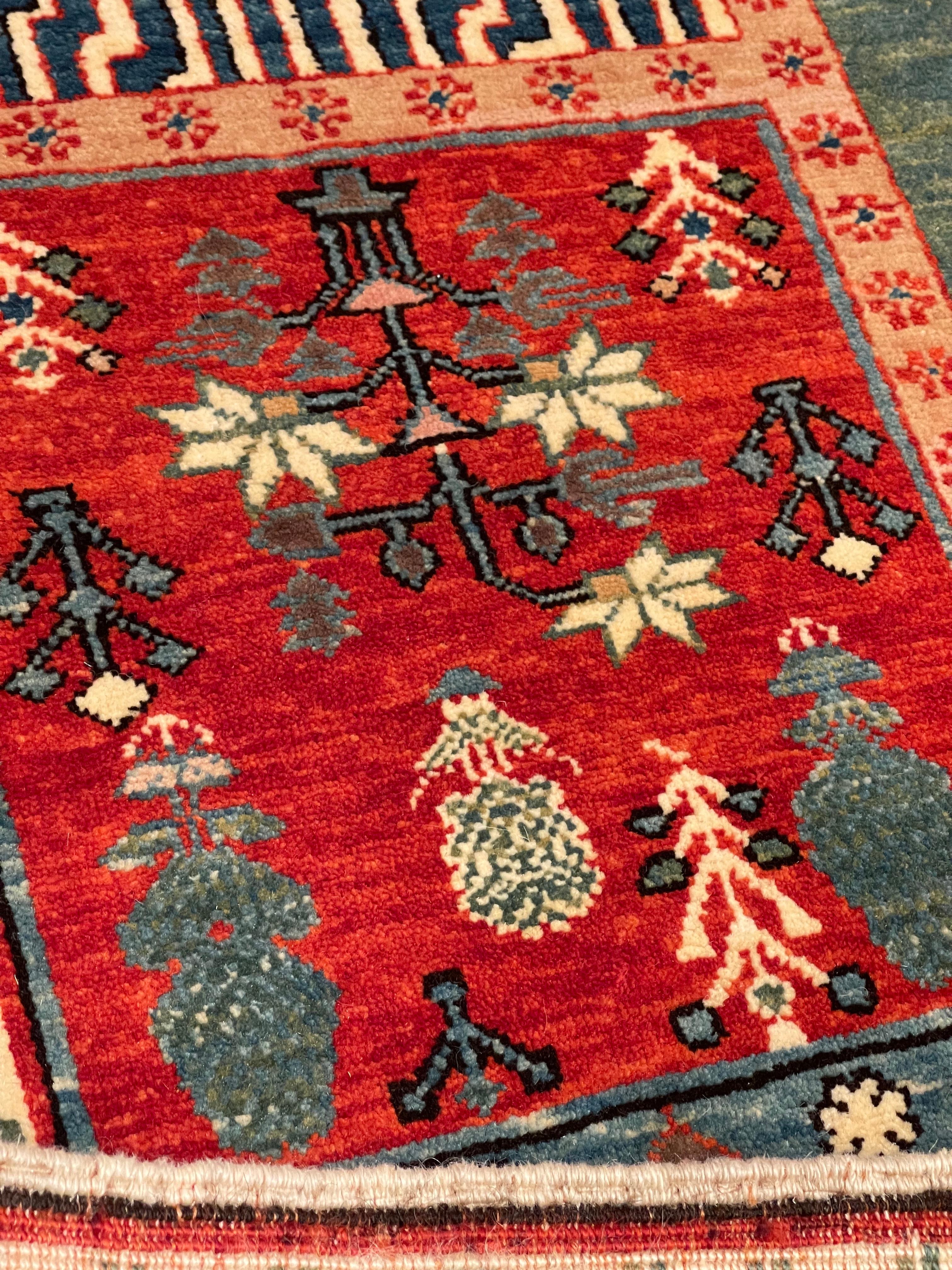 Ararat-Teppich Gartenteppich - Teppich im persischen Stil des 18. Jahrhunderts - Naturfarben  (Pflanzlich gefärbt) im Angebot