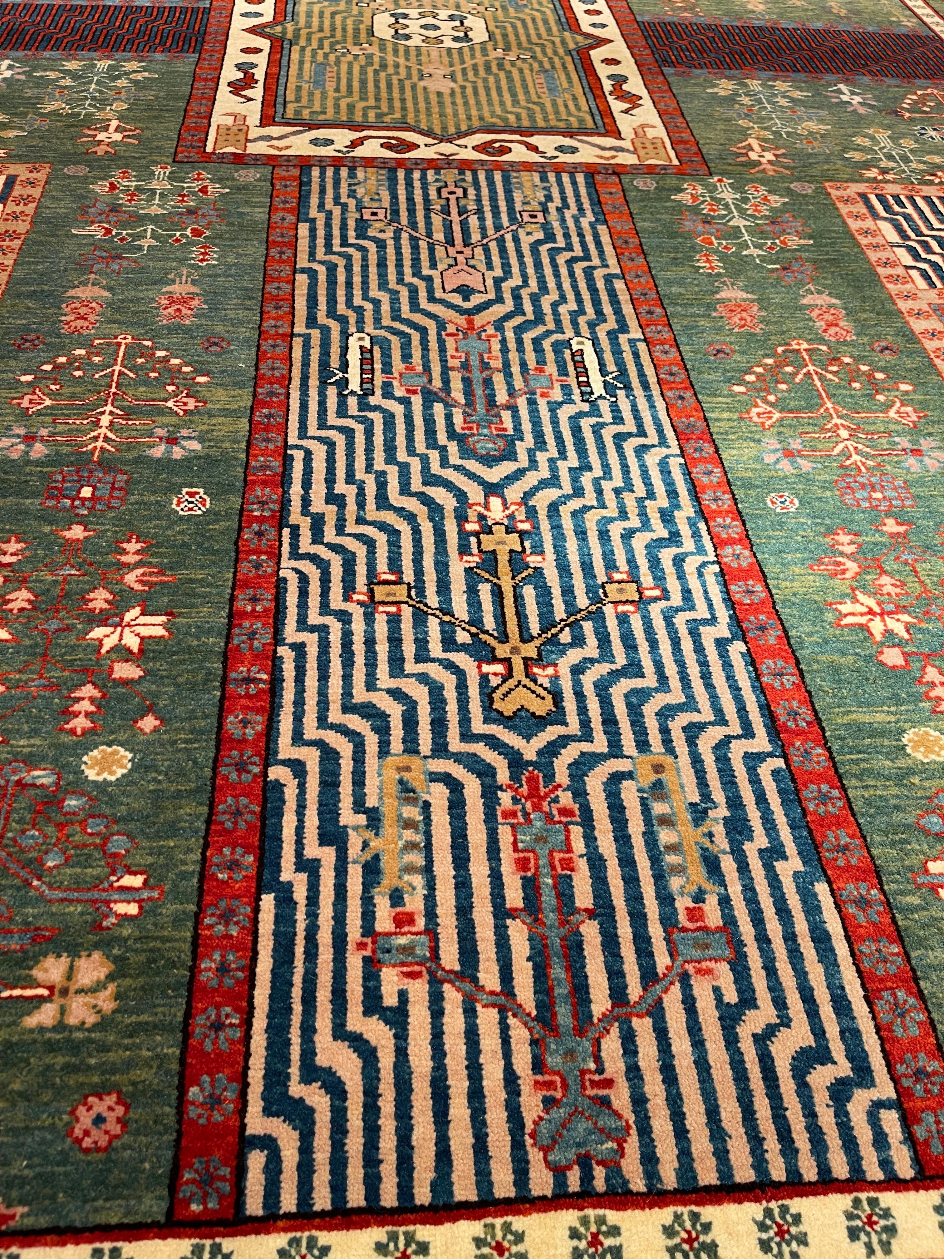 Ararat-Teppich Gartenteppich - Teppich im persischen Stil des 18. Jahrhunderts - Naturfarben  (21. Jahrhundert und zeitgenössisch) im Angebot