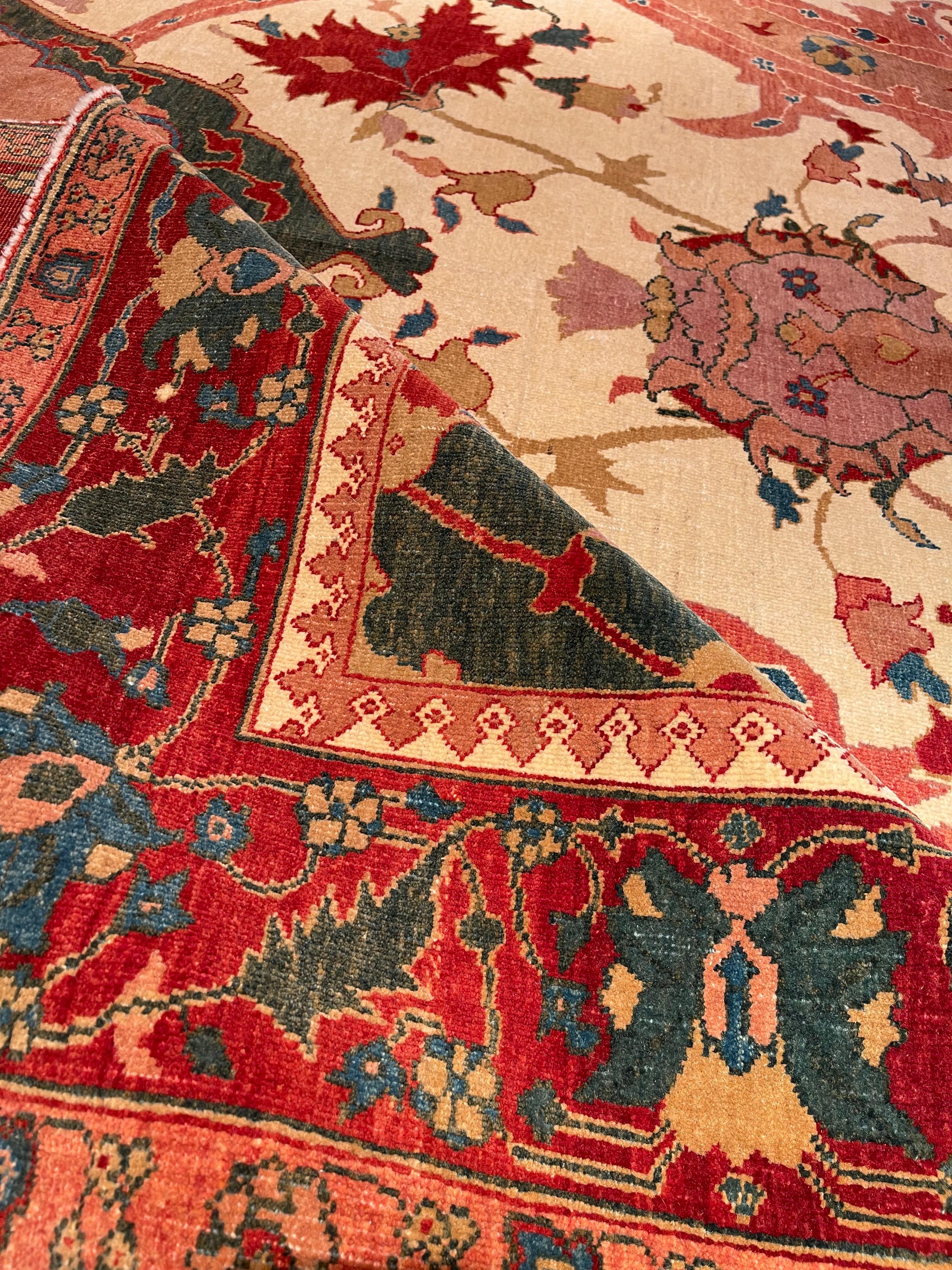 Ararat Rugs Garrus Bidjar Medaillon Teppich 19. Jahrhundert Revival Teppich natürlich gefärbt (21. Jahrhundert und zeitgenössisch) im Angebot