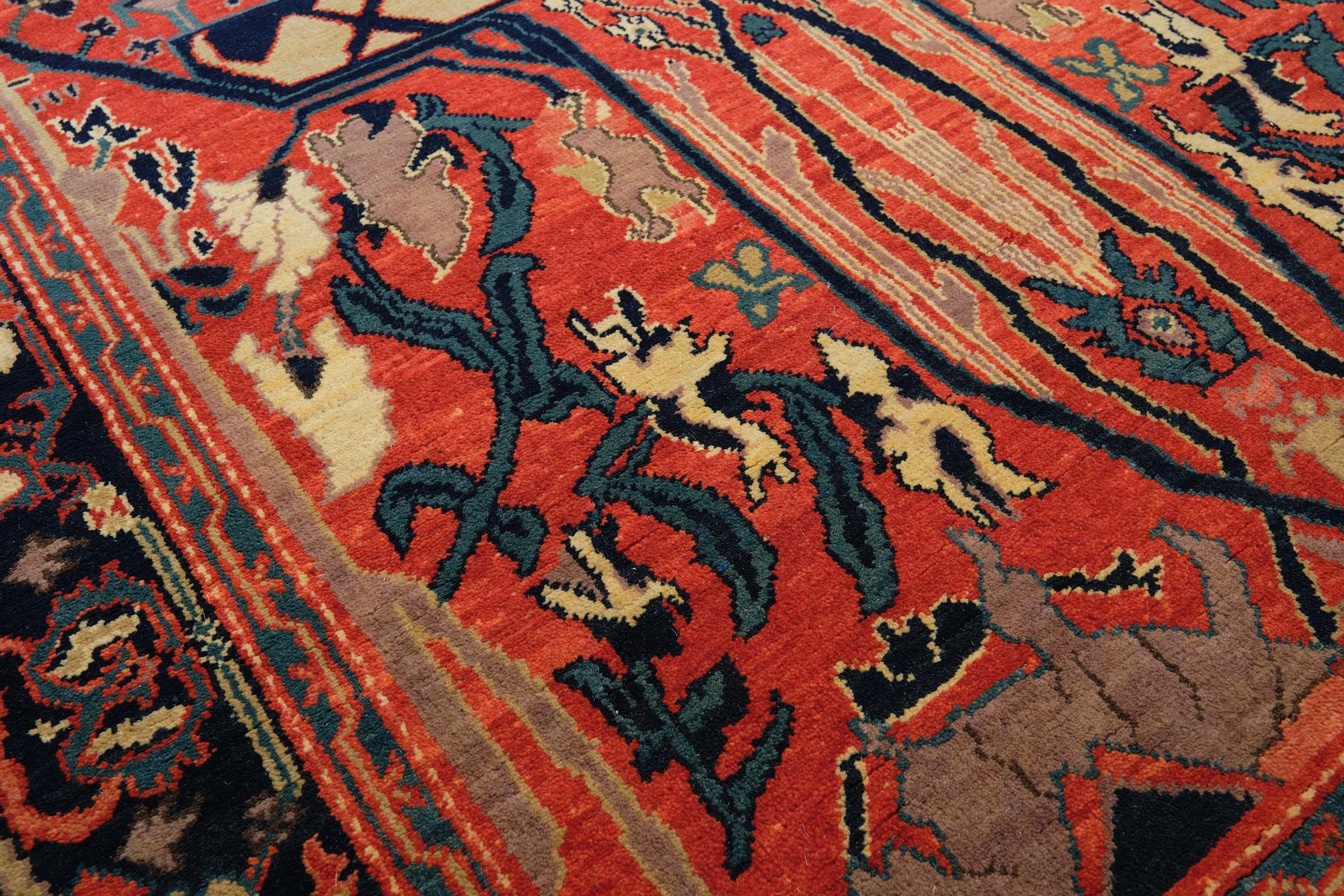 Ararat Teppich Gerous Arabesque Teppich, 19. Jahrhundert Persisches Revival Teppich, natürlich gefärbt (Pflanzlich gefärbt) im Angebot