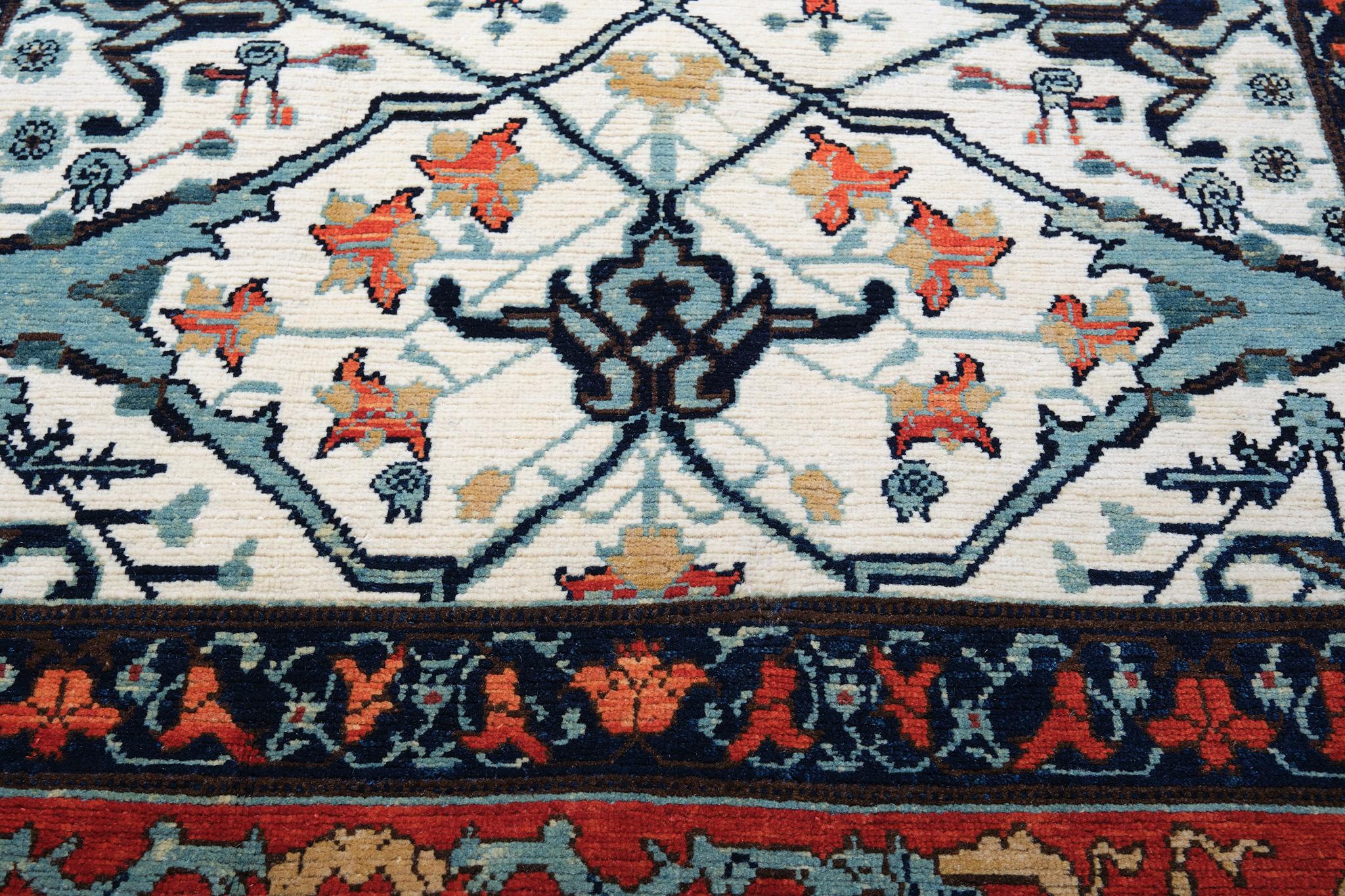 Ararat Rugs Gerous Arabesque Rug, Antique Persian Revival Carpet, Natural Dyed In New Condition For Sale In Tokyo, JP