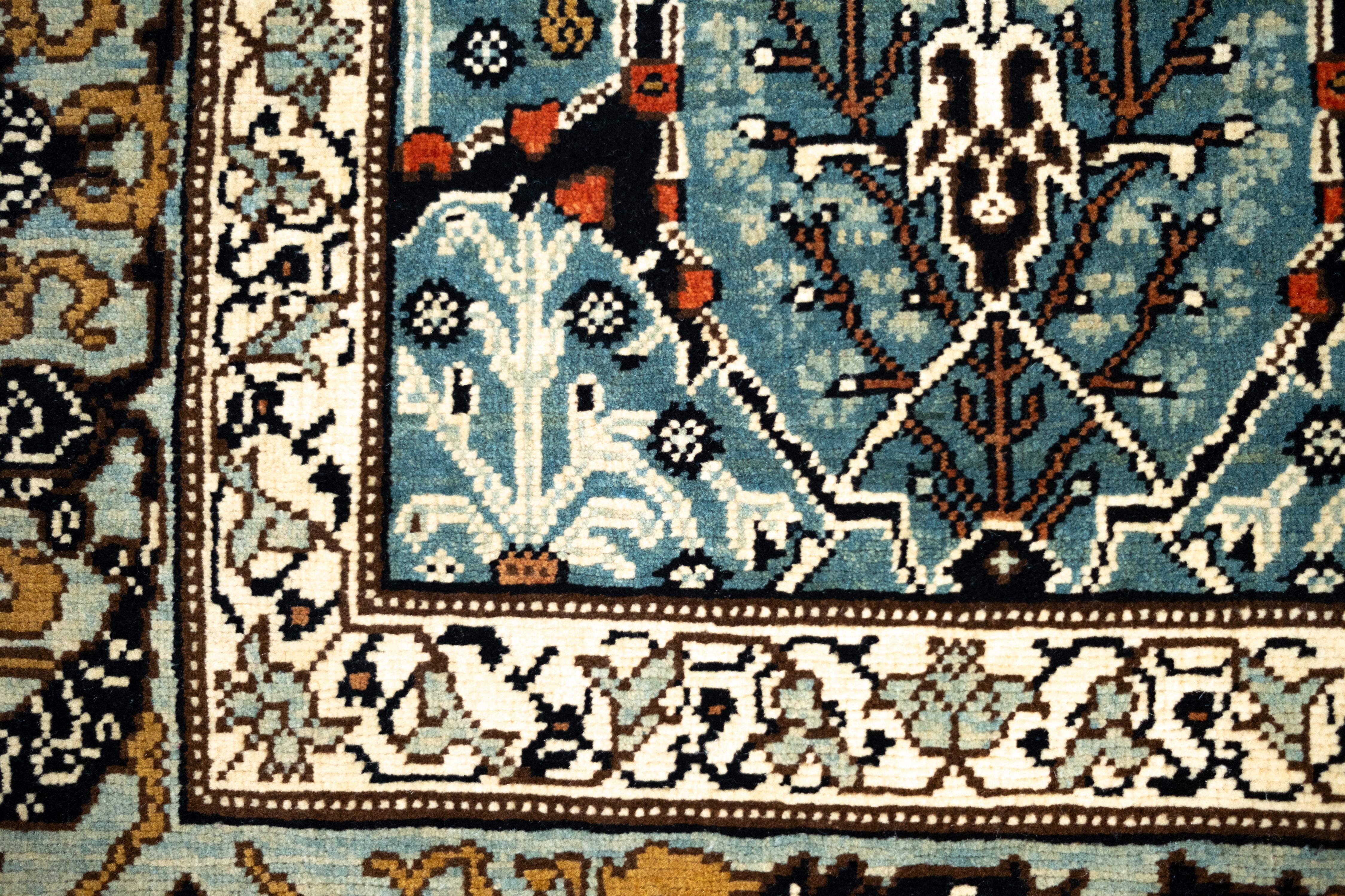 Ararat Rugs Alfombra Gerous Arabesque, Alfombra Persa Antigua, Teñido Natural en Nuevo estado para la venta en Tokyo, JP