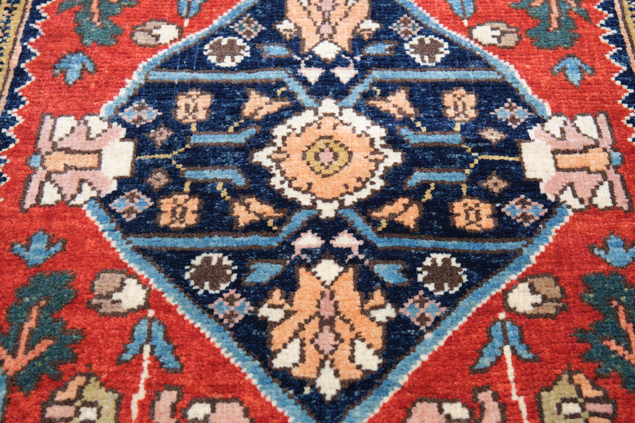 Ararat Teppiche Gerous Bidjar Wagireh Medaillon Teppich Revival Naturfarben (Pflanzlich gefärbt) im Angebot