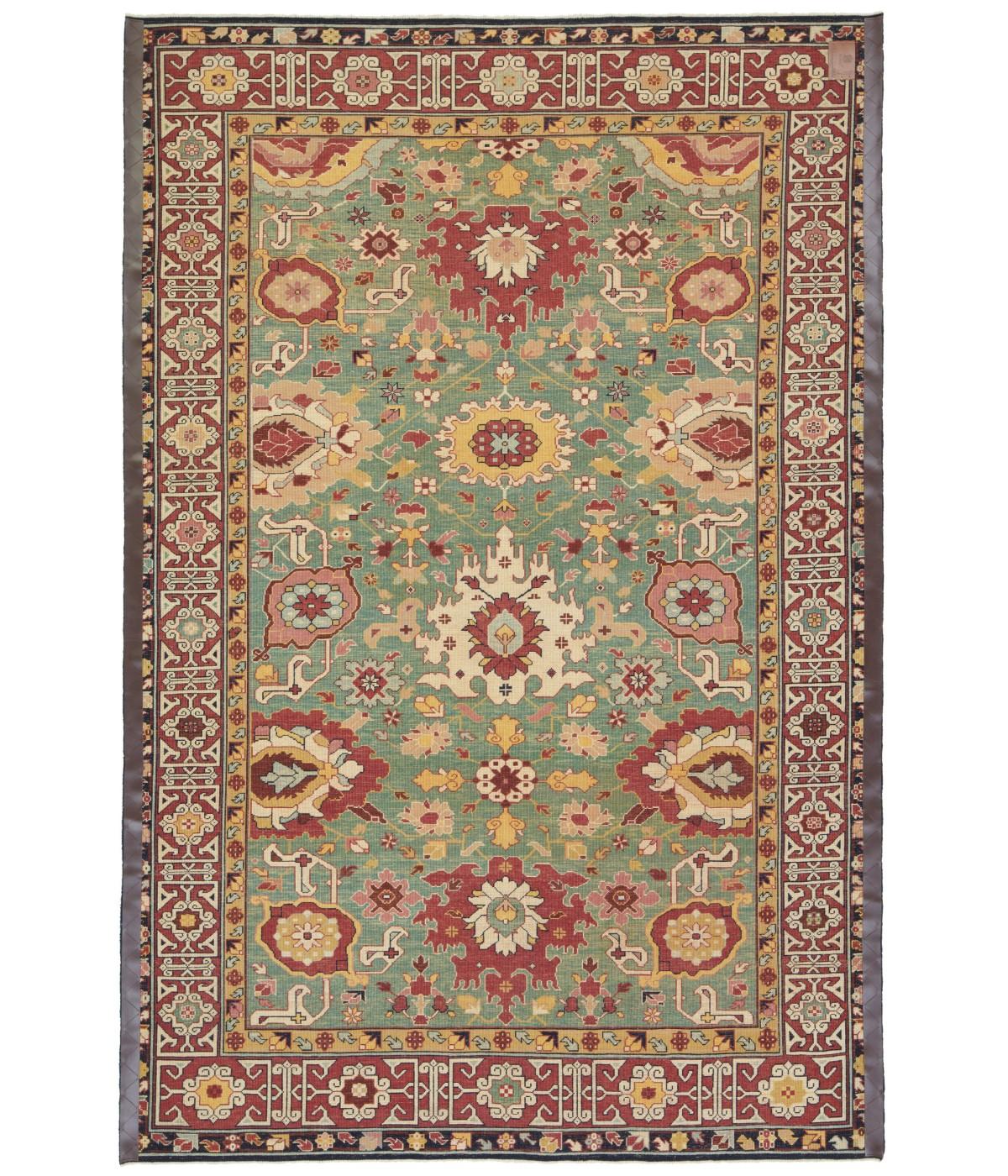 Die Quelle des Teppichs stammt aus dem Buch Orient Star - A Carpet Collection, E. Heinrich Kirchheim, Hali Publications Ltd, 1993 nr.79. Dies ist ein ungewöhnliches Design eines Teppichs aus dem 18. oder 19. Jahrhundert aus Khila, Region Kuba im