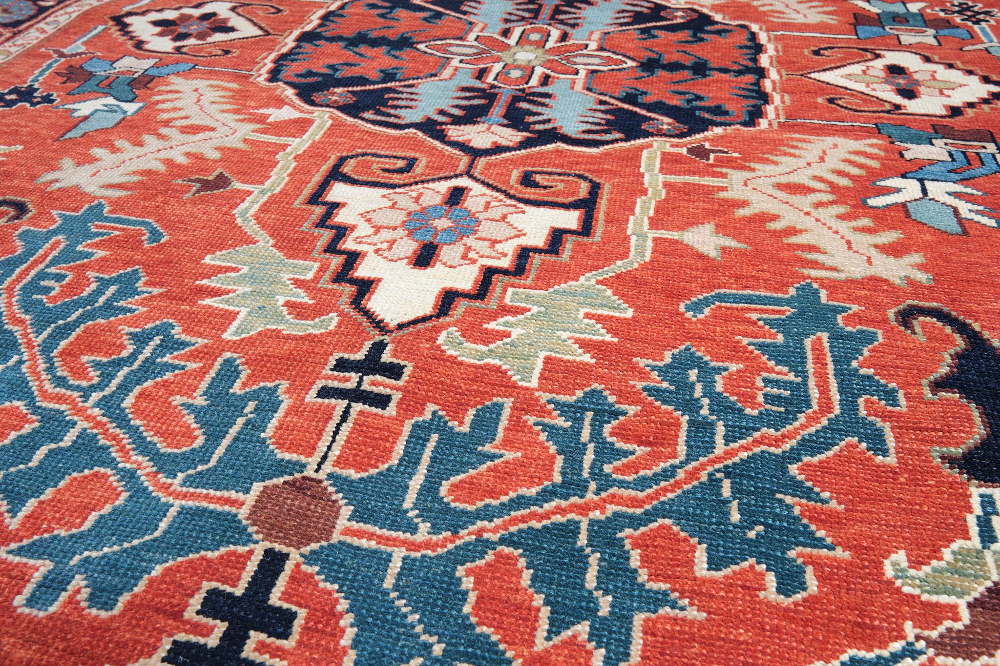 Ararat Rugs Heriz Medallion Rug 19th Century Persian Revival Carpet Natural Dyed In New Condition For Sale In Tokyo, JP