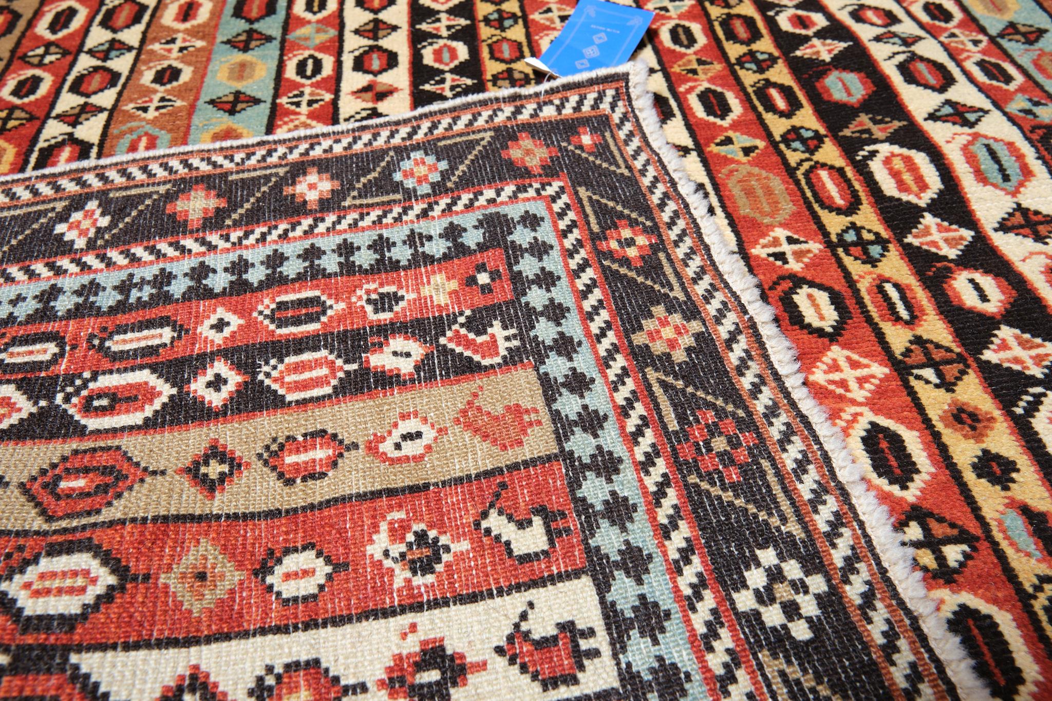 Ararat-Teppich Karabagh Gebetsteppich mit vertikalen Streifen Revival-Teppich Naturfarbe (Türkisch) im Angebot