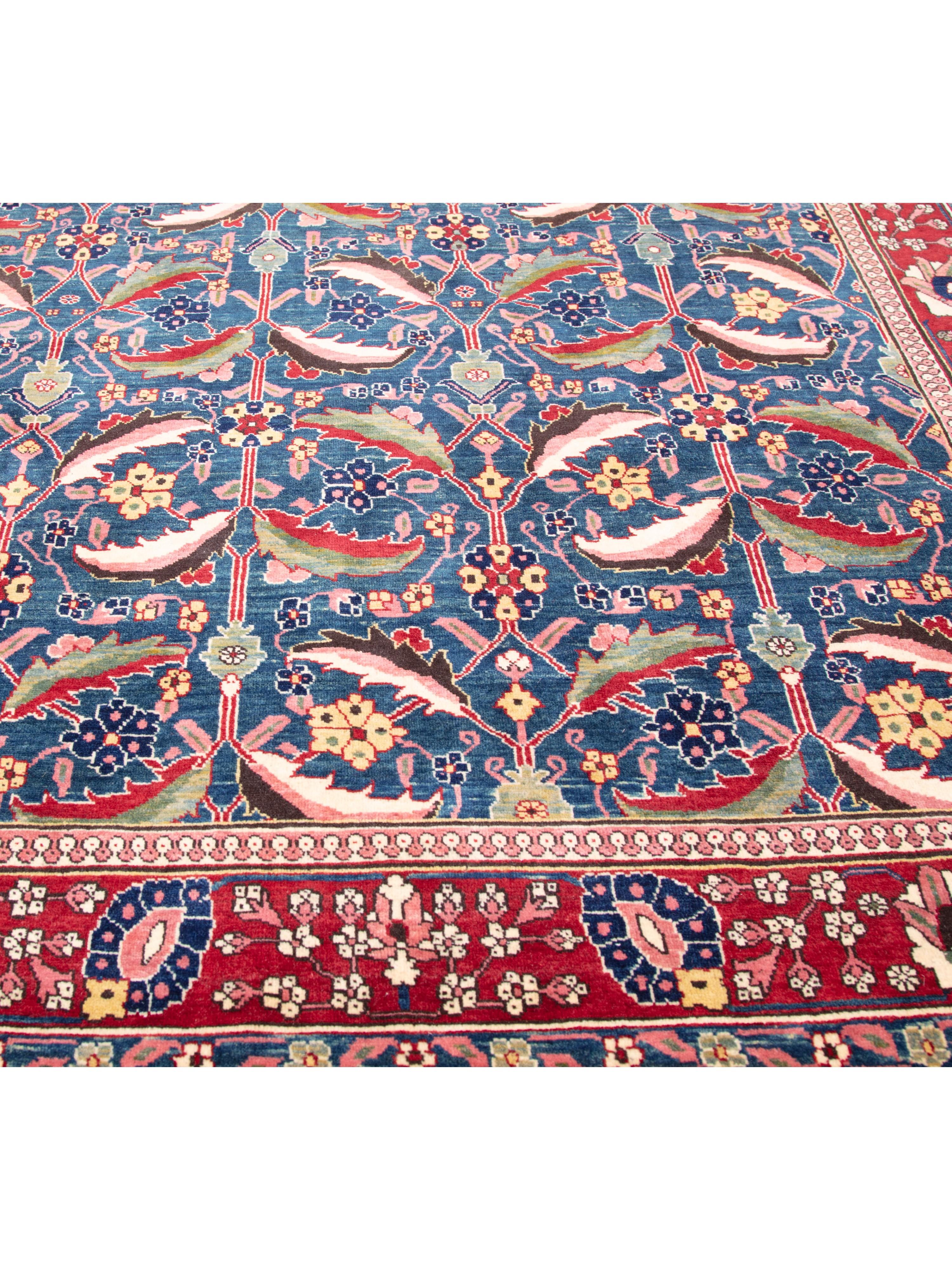 Ararat Rugs Kerman Vase Teppich aus der Alice de Rothschild Collection Natural Dyed (Revival) im Angebot
