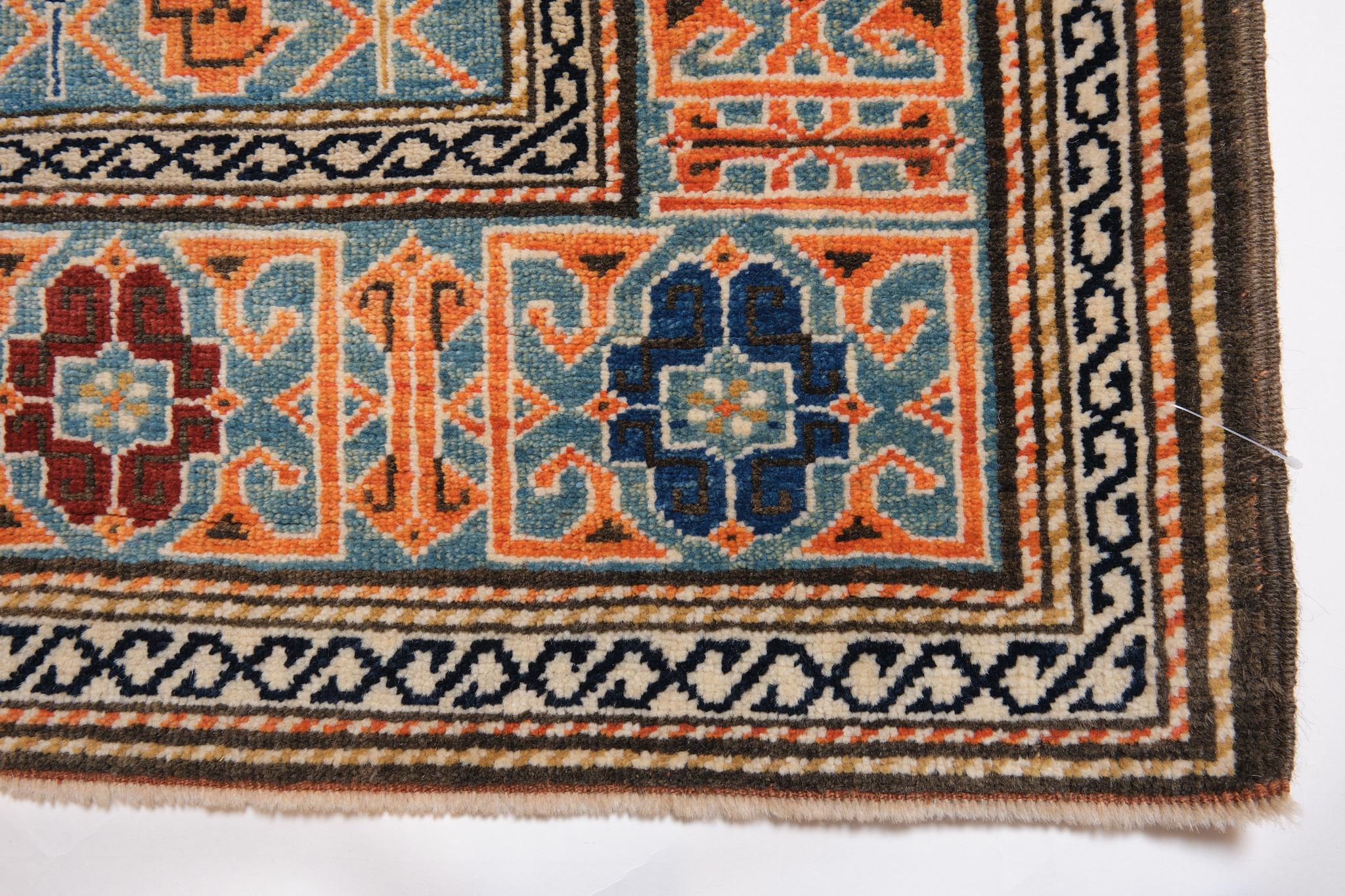 Ararat Rugs Konagkend Schirwan Teppich, Antiker Kaukasischer Revival Teppich Natürlich gefärbt (Türkisch) im Angebot