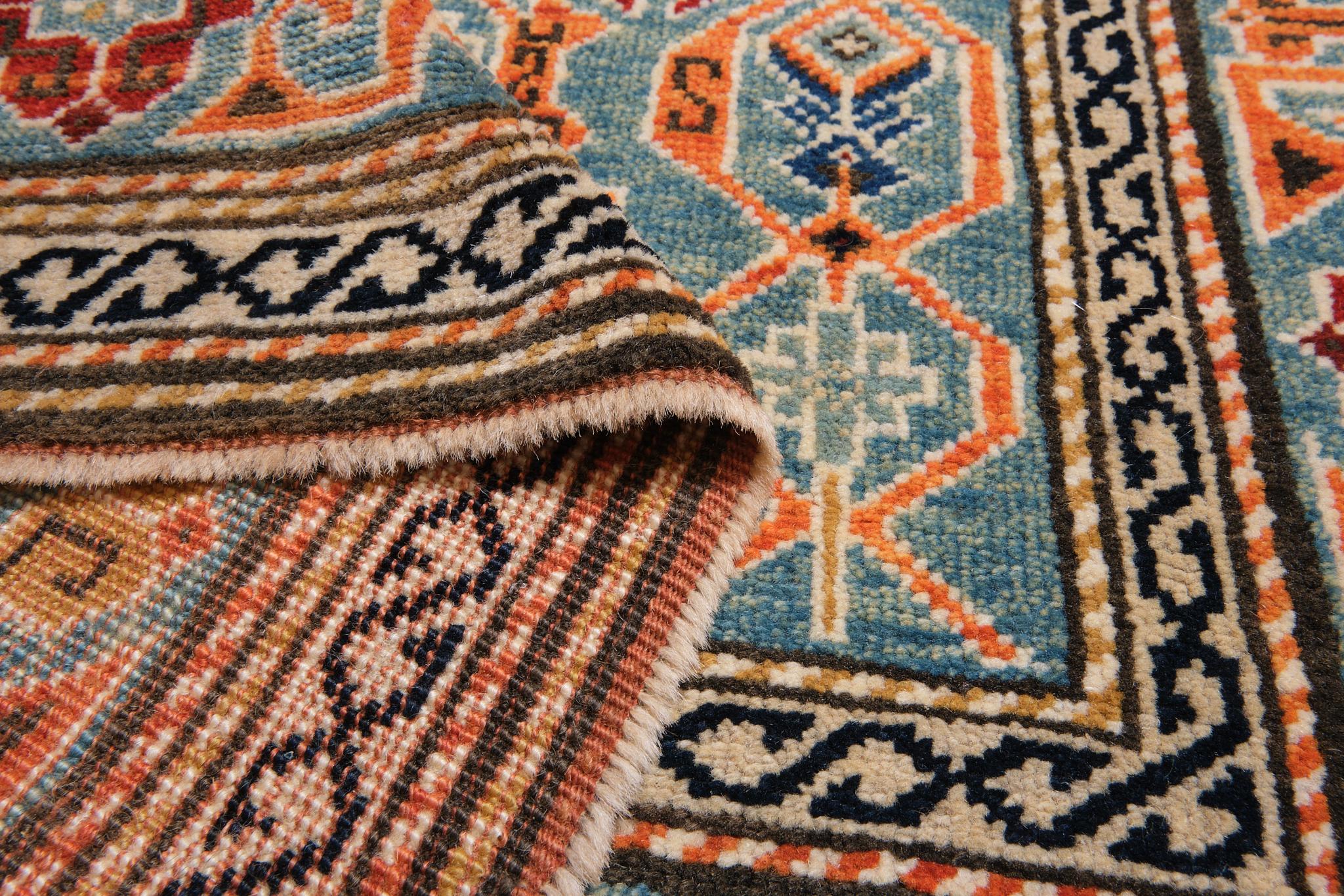 Ararat Rugs Konagkend Schirwan Teppich, Antiker Kaukasischer Revival Teppich Natürlich gefärbt (21. Jahrhundert und zeitgenössisch) im Angebot