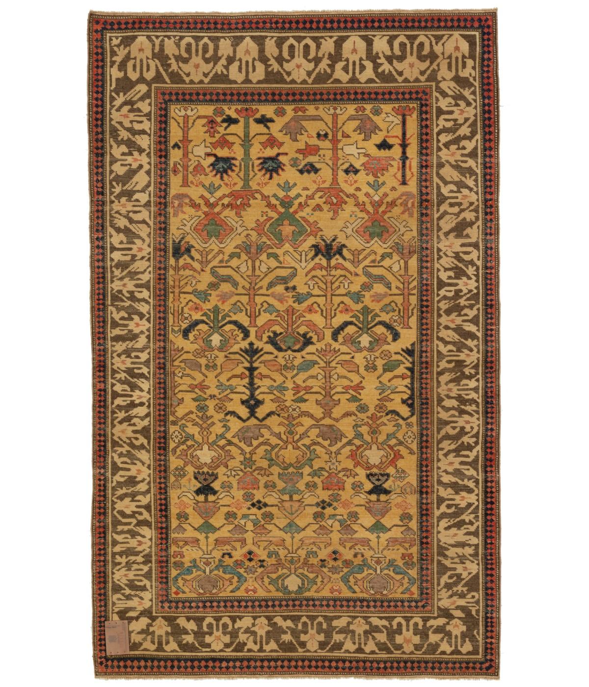 Revival Ararat Rugs Tappeto Kuba con palmette Tappeto caucasico revival del XIX secolo, tinto naturale in vendita