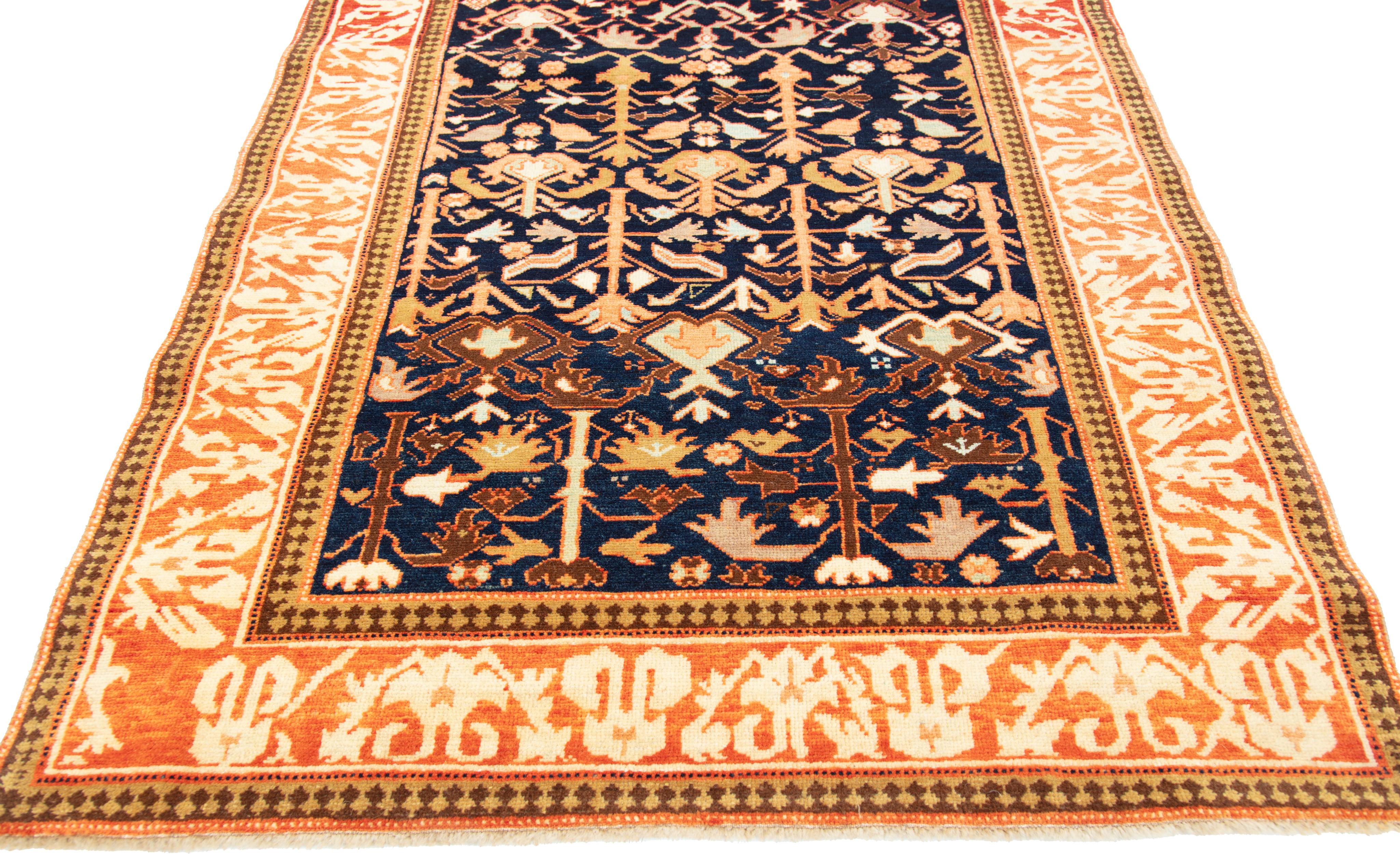 Revival Ararat Rugs Tappeto Kuba con palmette Tappeto caucasico revival del XIX secolo, tinto naturale in vendita