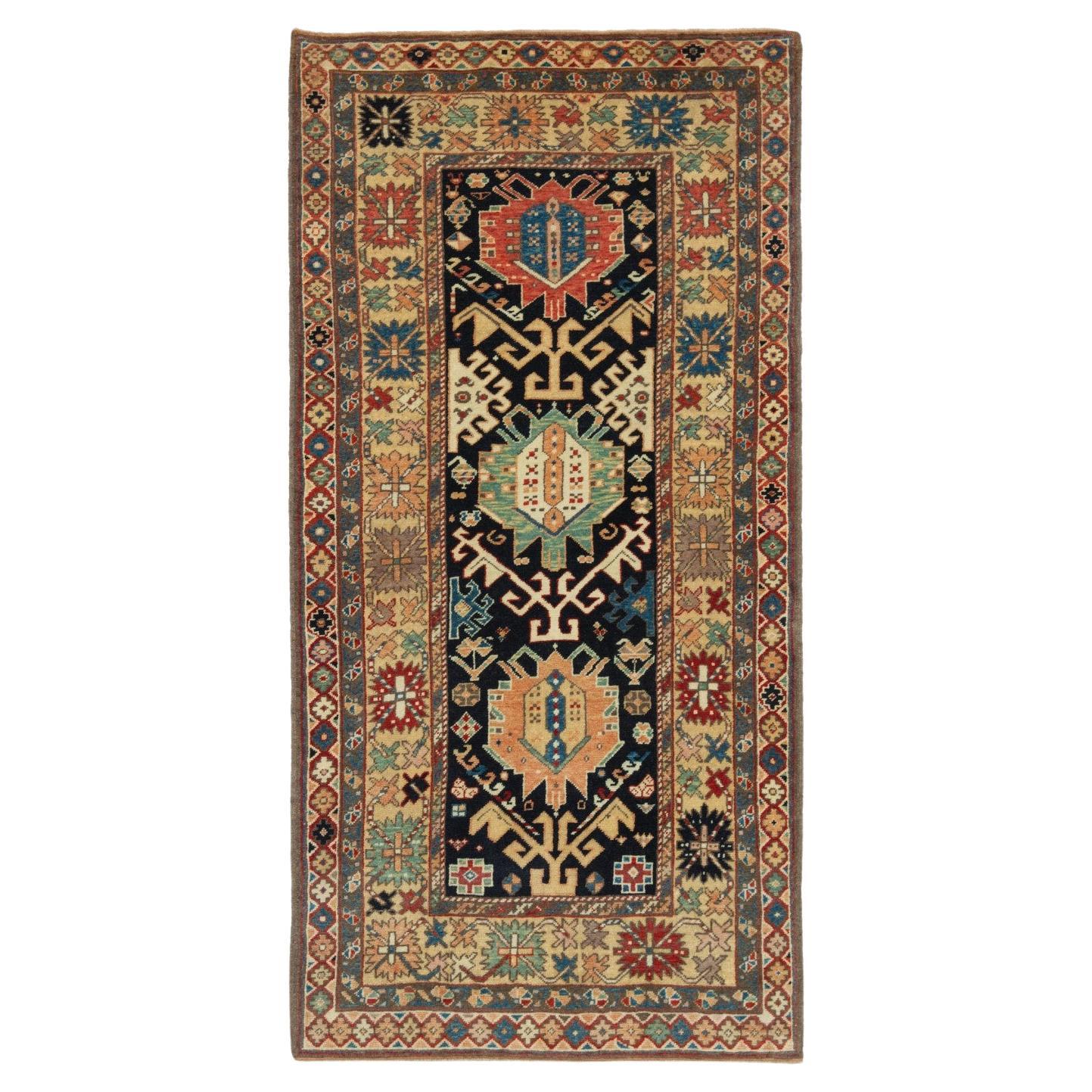Ararat Rugs Tapis Kuba avec palmettes Tapis A.I.C. Revive, teinté Nature