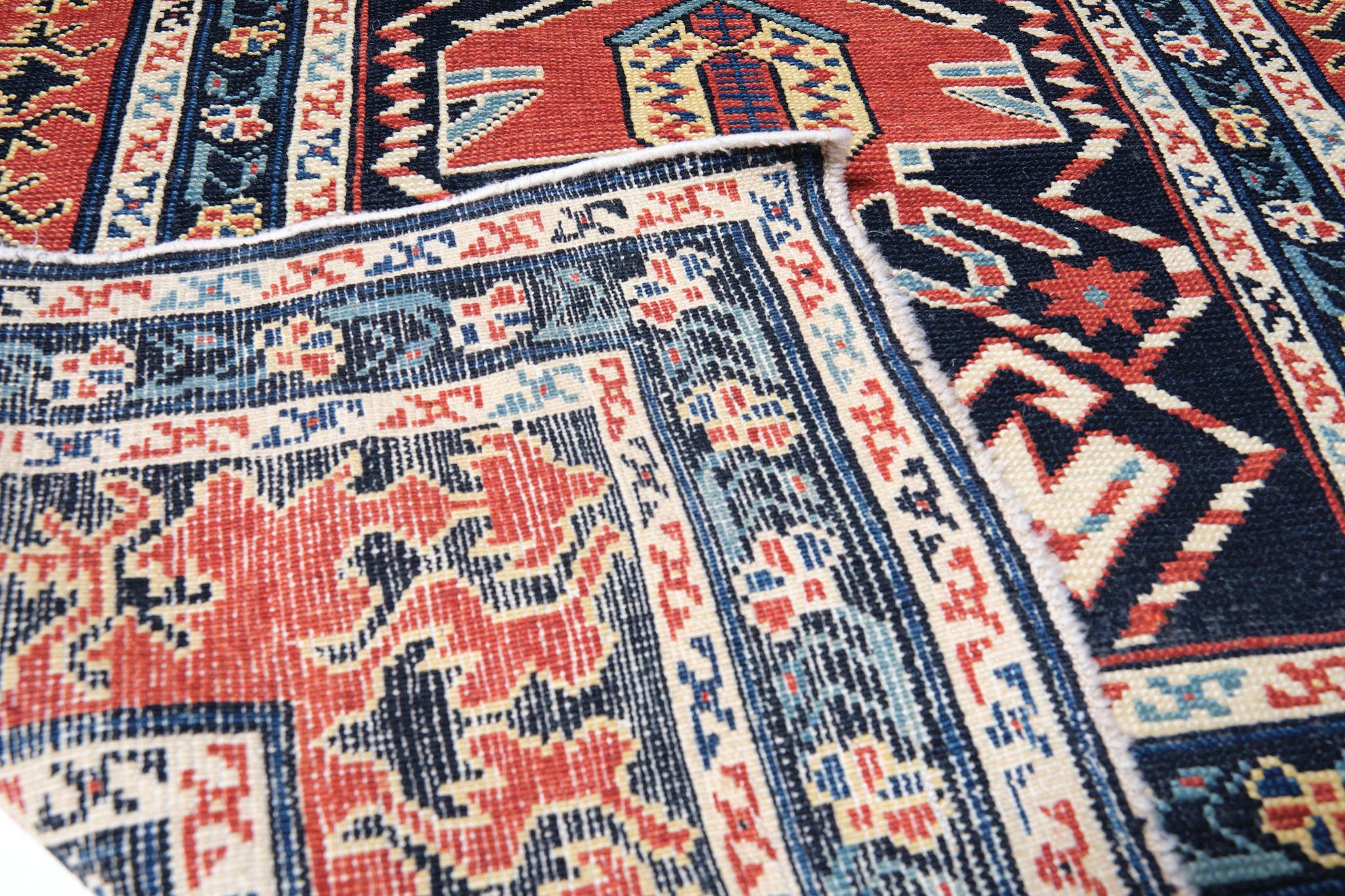 Ararat Kuba-Teppich mit Palmetten im kaukasischen Revival-Stil - Naturfarben (Pflanzlich gefärbt) im Angebot