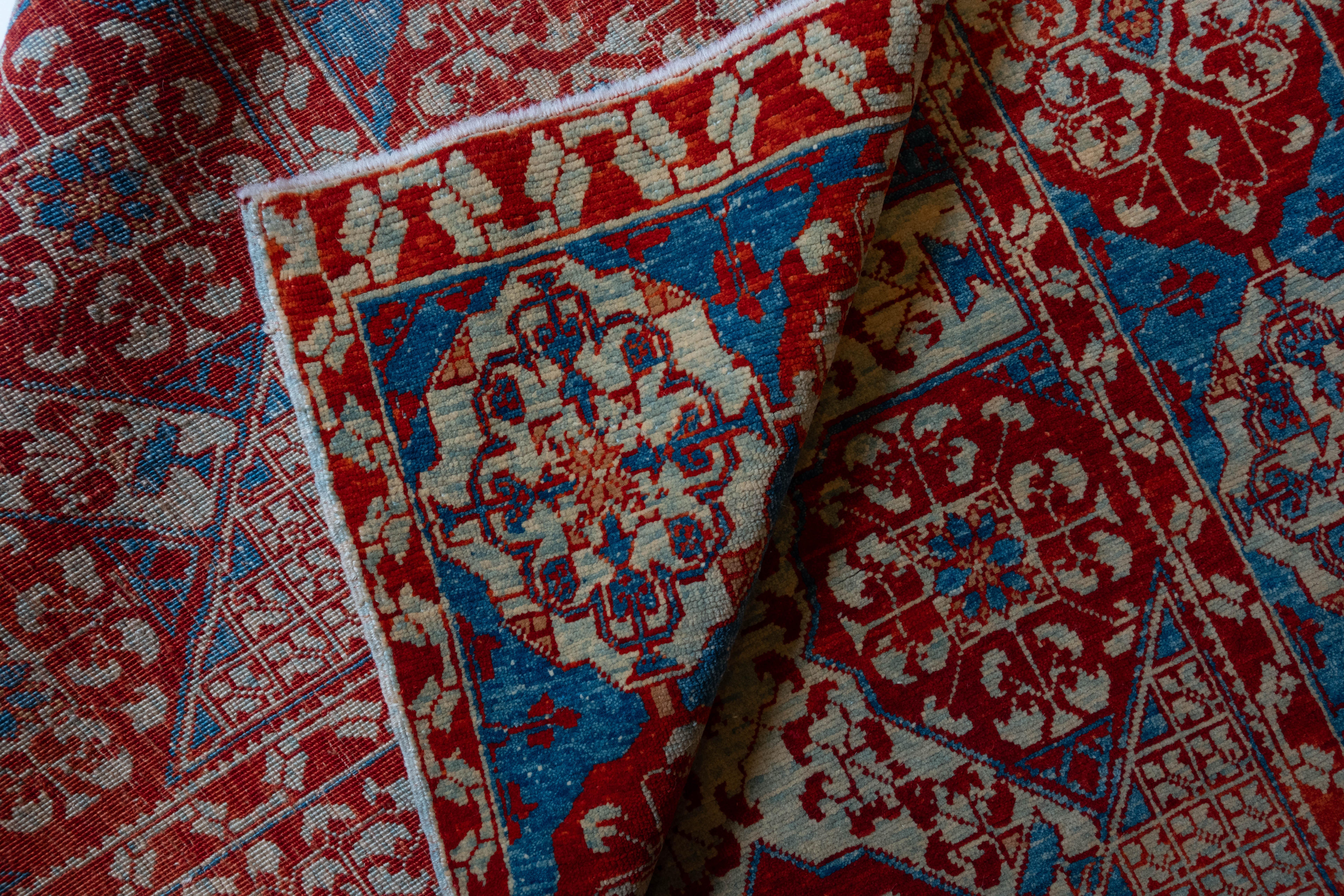 Teinture végétale Ararat Rugs Tapis Mamluke avec motif de coupe, Antique Revival Rugs, Natural Dyed en vente