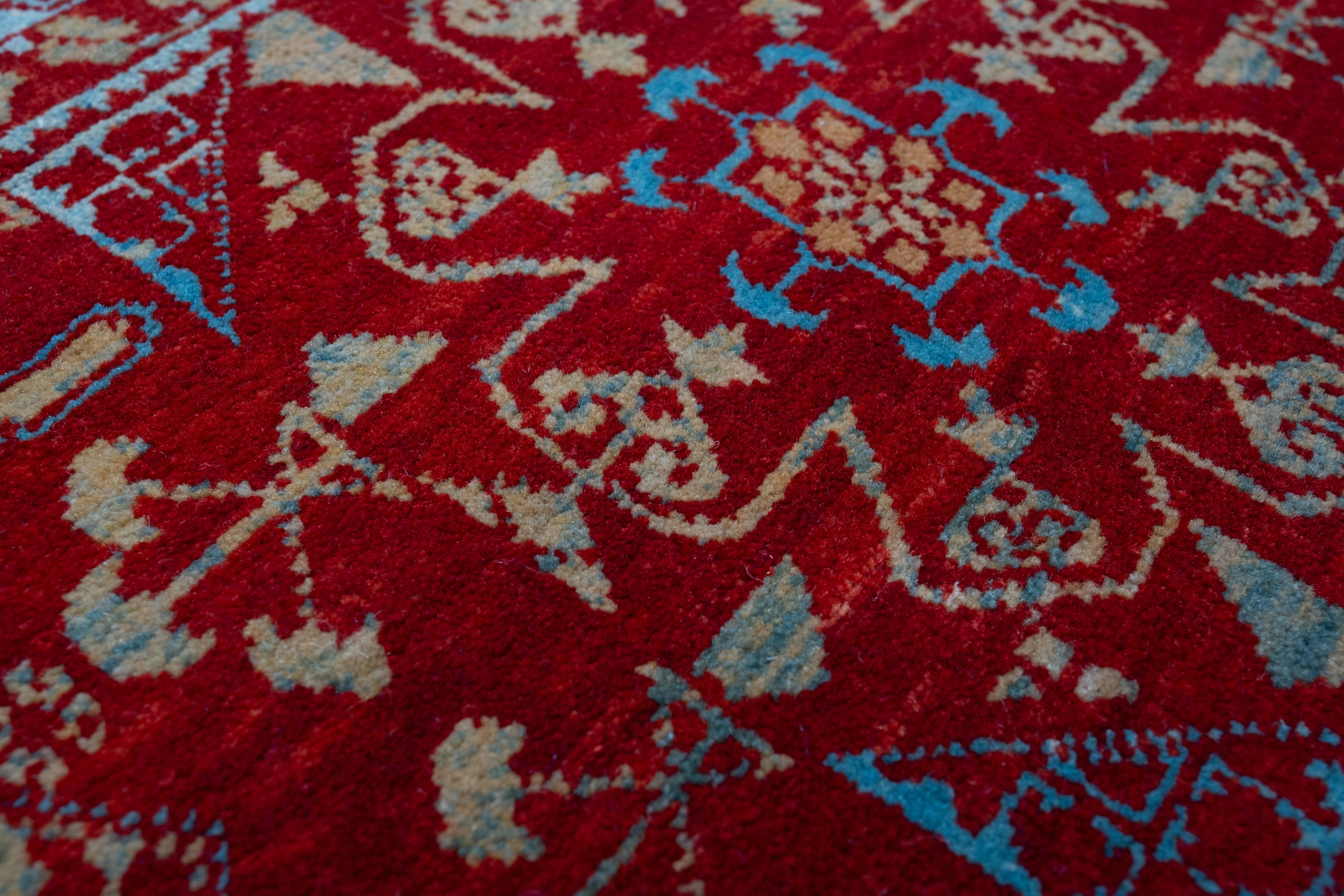 Ararat Rugs Mamluke Teppich mit Becher-Motiv, Antique Revival Teppich, natürlich gefärbt (Wolle) im Angebot