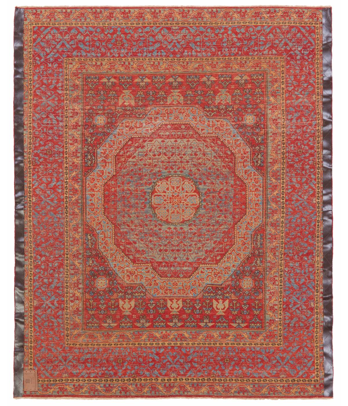 Introducing the exquisite Mamluk Rug with Cusped Medallion (Model: ART00742) from Ararat Rugs, a masterpiece that embodies the rich heritage of Mamluk artistry. Handcrafted with meticulous attention to detail, this rug showcases the distinctive
