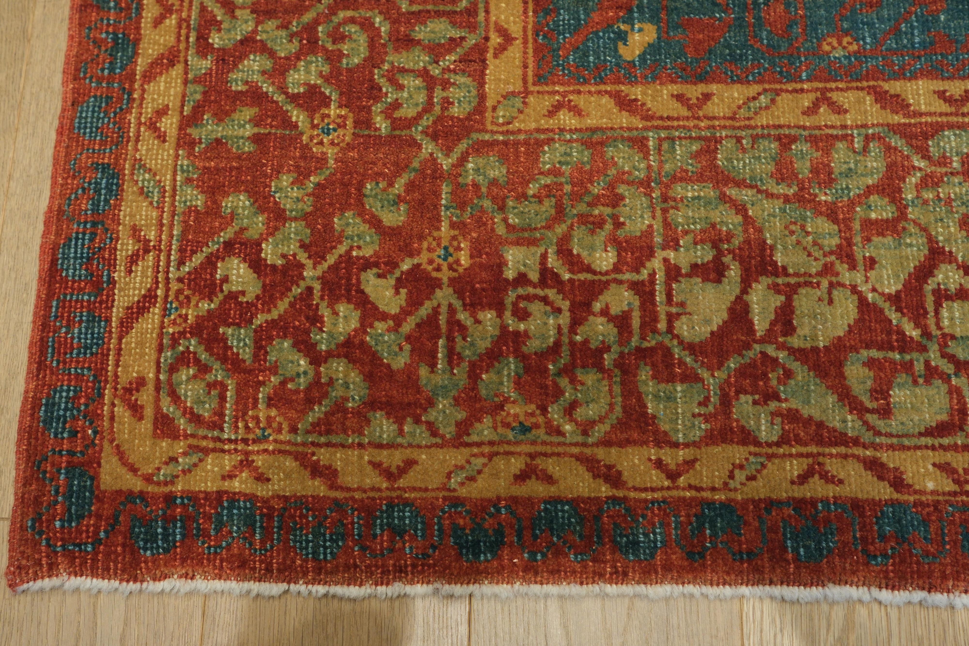 Die Designquelle des Teppichs stammt aus dem Buch Renaissance of Islam, Art of the Mamluks, Esin Atil, Smithsonian Institution Press, Washington D.C., 1981 nr.128. Dieser Teppich mit einem großen zentralen Oktogon wurde im frühen 16. Jahrhundert vom