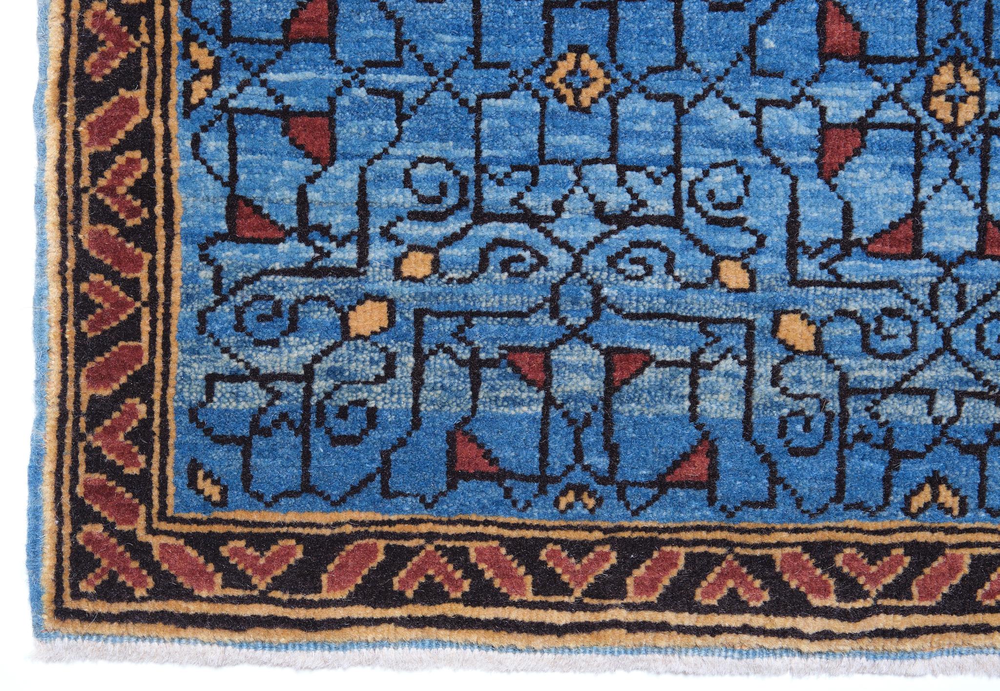 The source of the rug comes from the possession of Endre Unger, which was sold at Sotheby’s in 1992. That rug with the central star was designed in the early 16th-century rug by Mamluk Sultane of Cairo, Egypt. The interpreted design is composed of