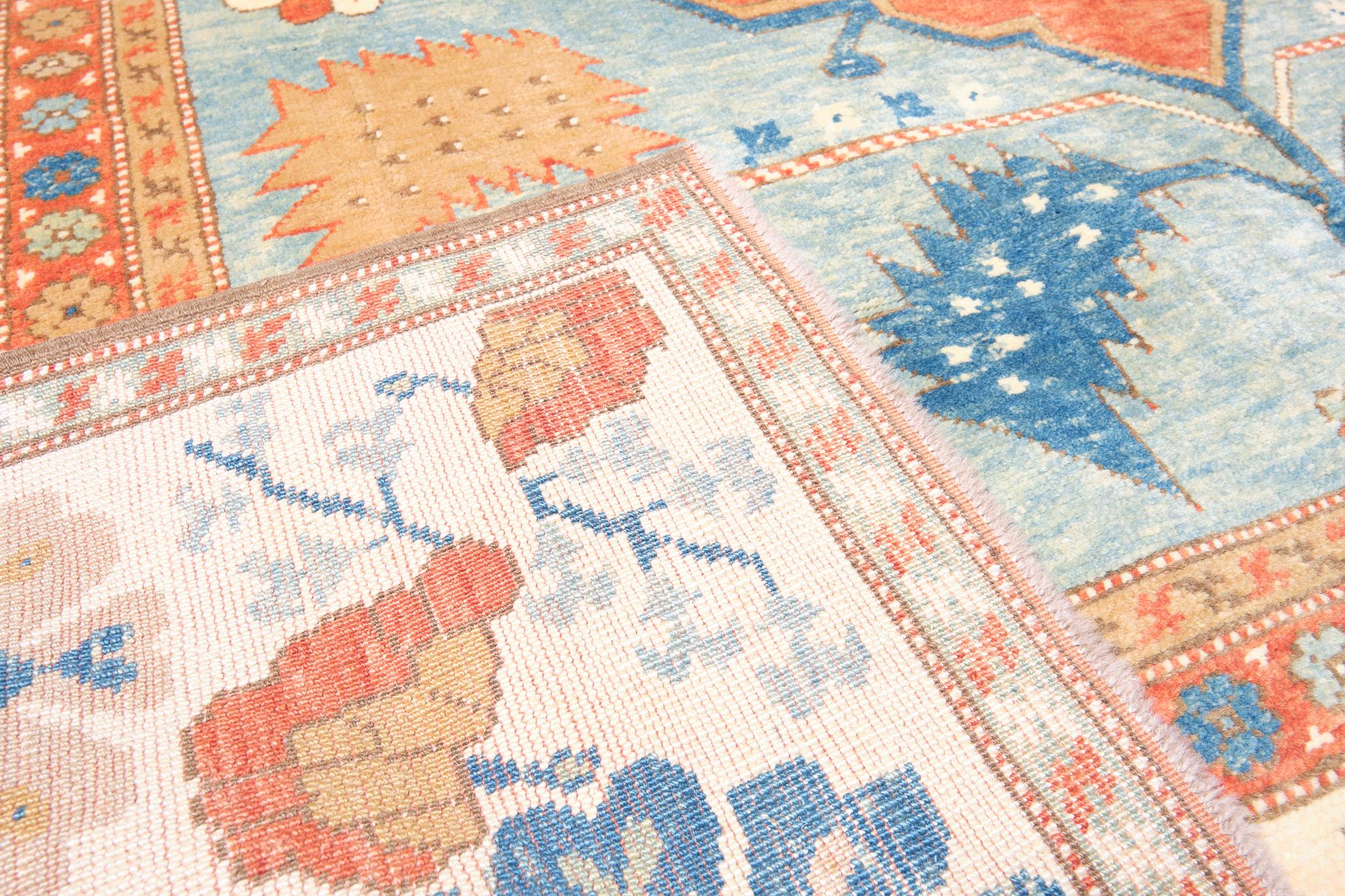 Turc Ararat Rugs Medallion Rug 18th C Anatolian Turkish Revive Carpet Natural Dyed (Tapis à médaillon Anatolien du 18ème siècle) en vente