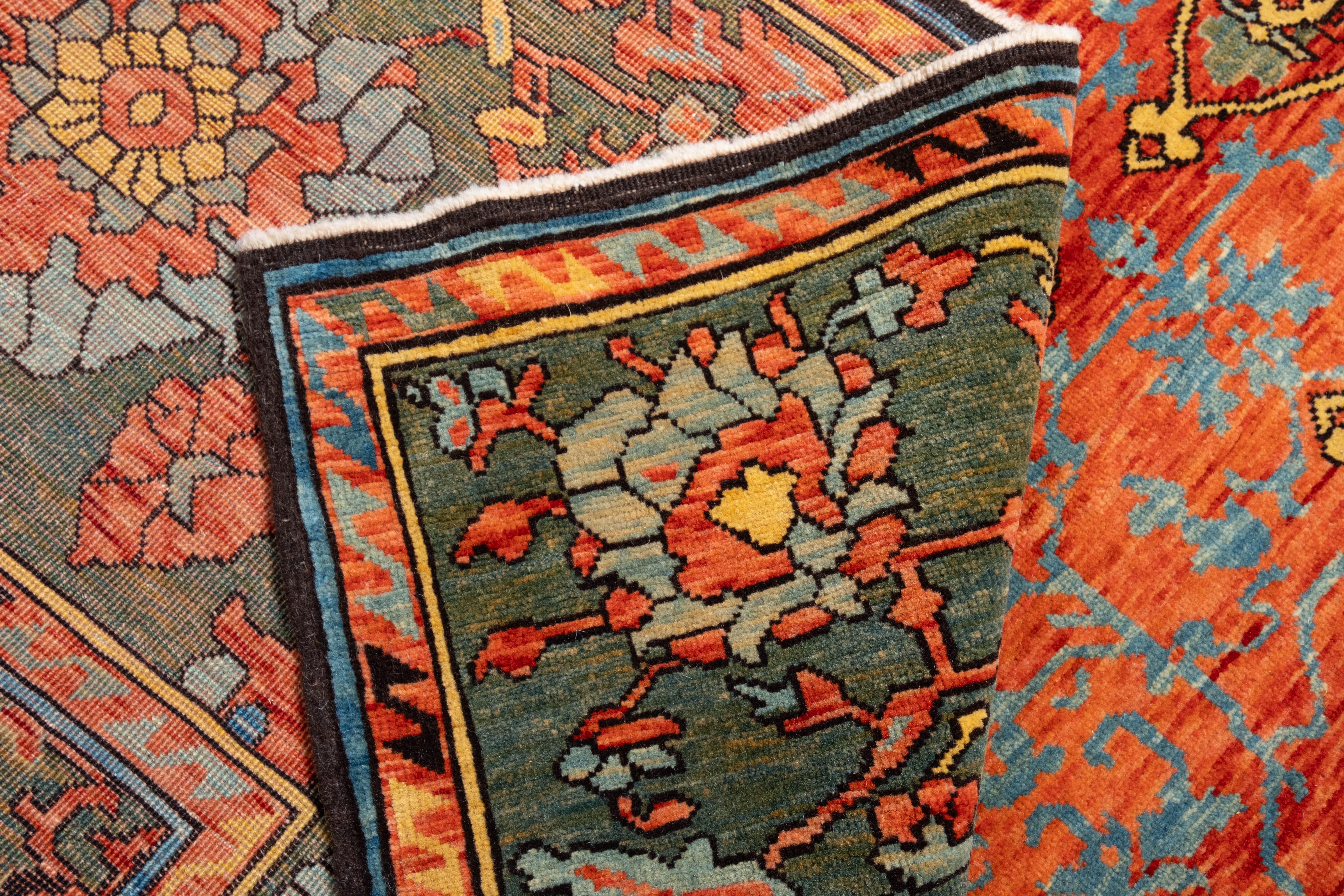 Ararat Rugs Medaillon Ushak Teppich Museumsstück 17. Jh. Revival Teppich Natürlich gefärbt (Handgeknüpft) im Angebot