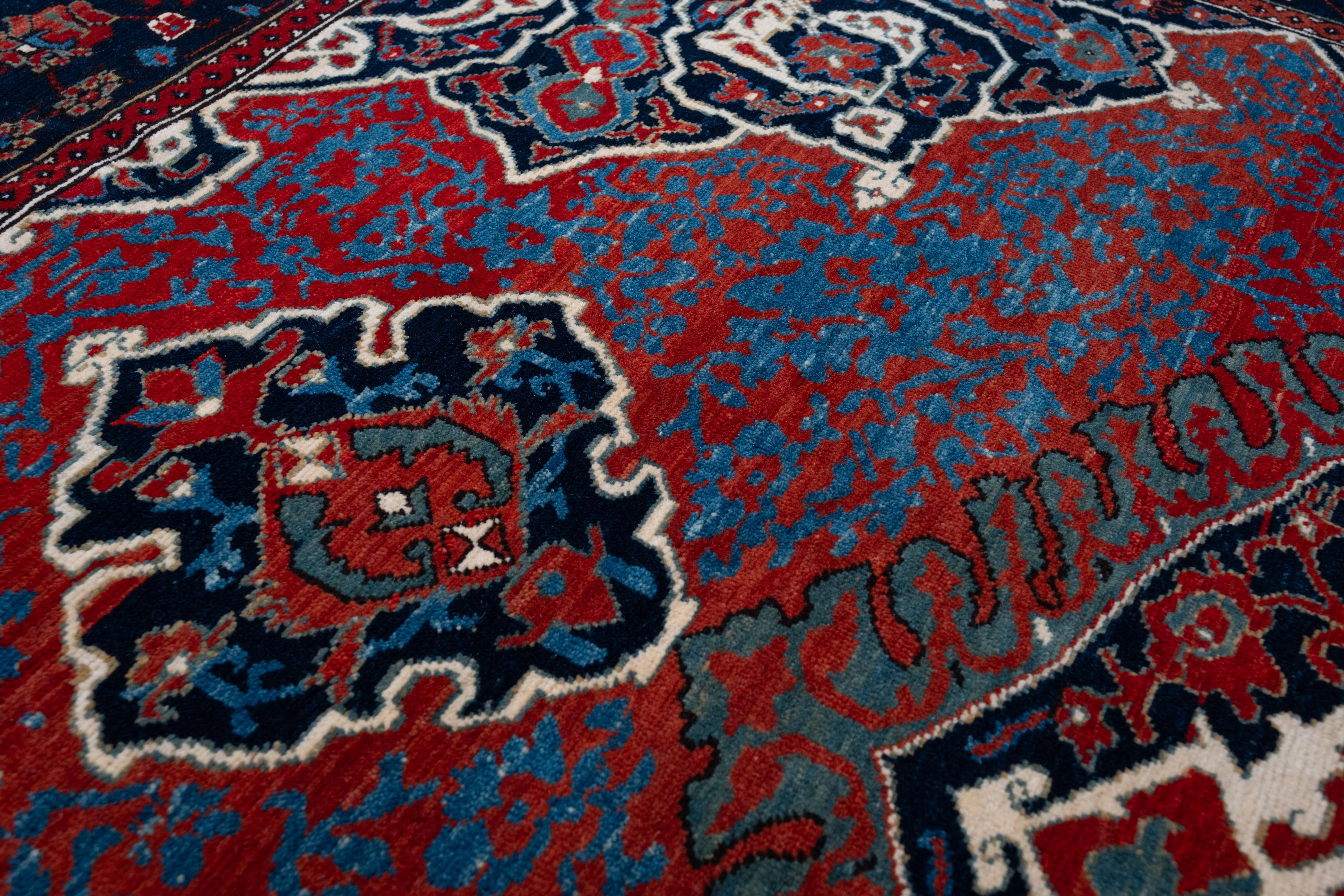 Ararat Rugs Medaillon Ushak Teppich Museumsstück 17. Jh. Revival Teppich Natürlich gefärbt (Pflanzlich gefärbt) im Angebot