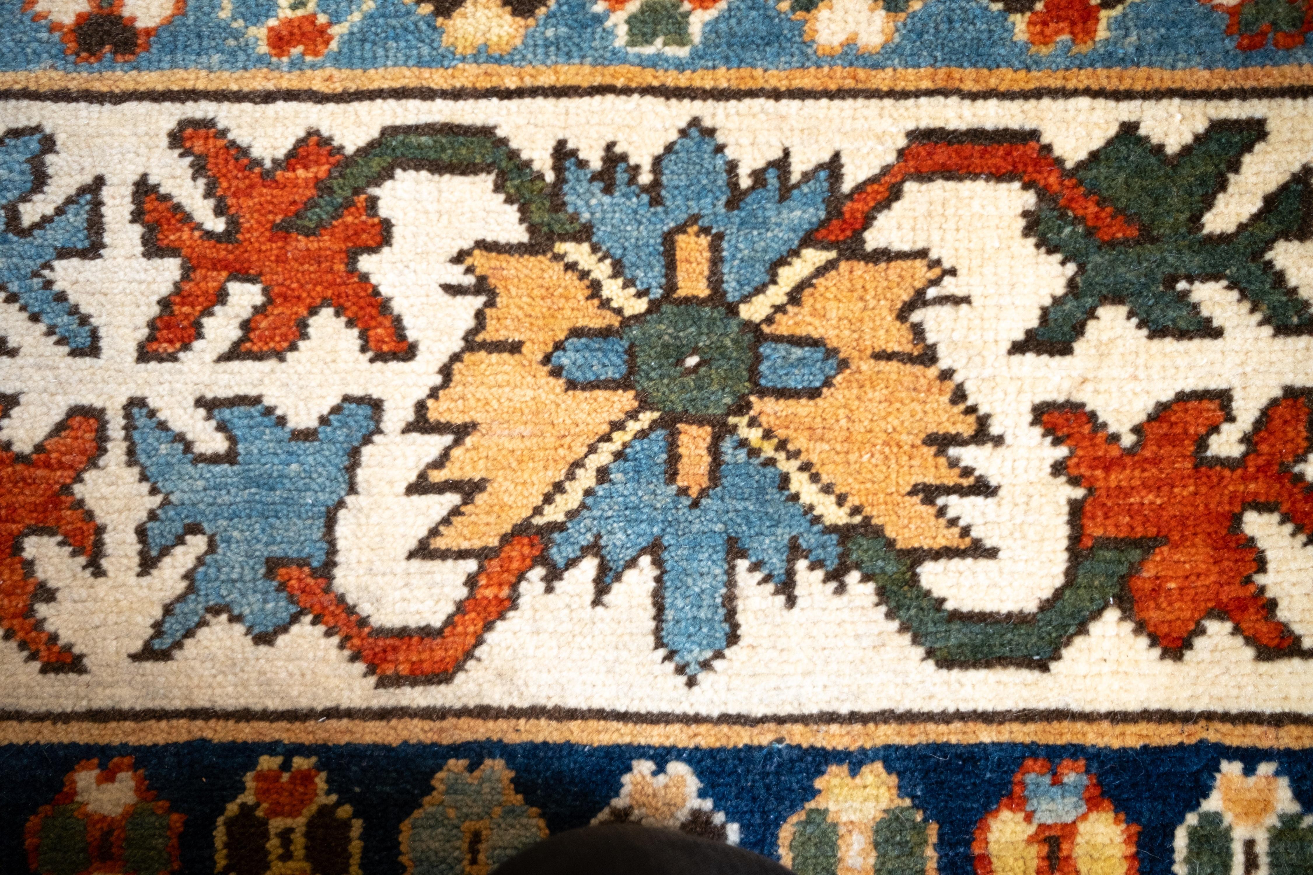 Tapis Ararat Memling Gul Kazak, tapis néo-caucasien du 19ème siècle teinté naturel en vente 1