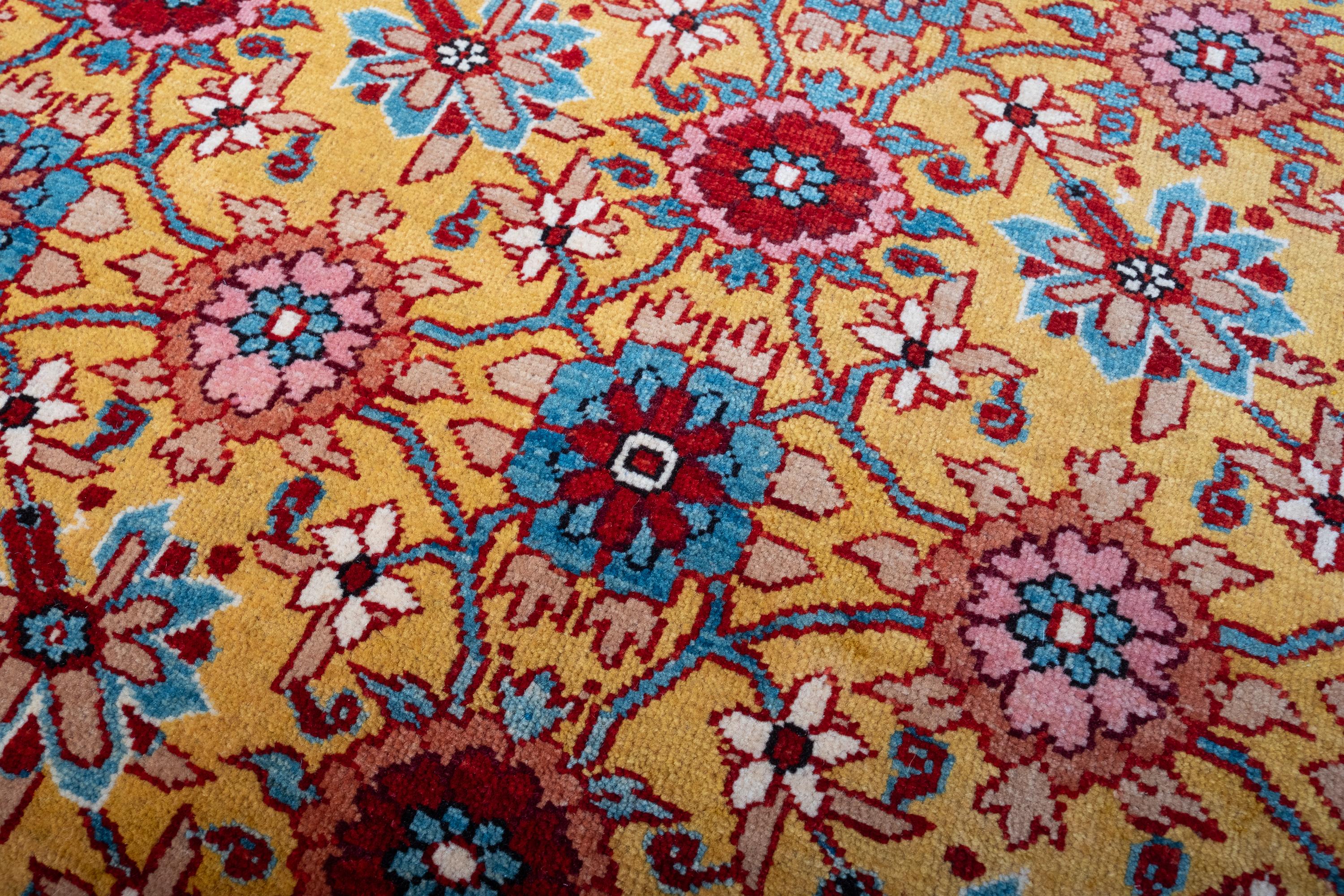 Ararat-Teppich Mina Khani, Teppich im persischen Stil des 19. Jahrhunderts, natürlich gefärbt (Revival) im Angebot