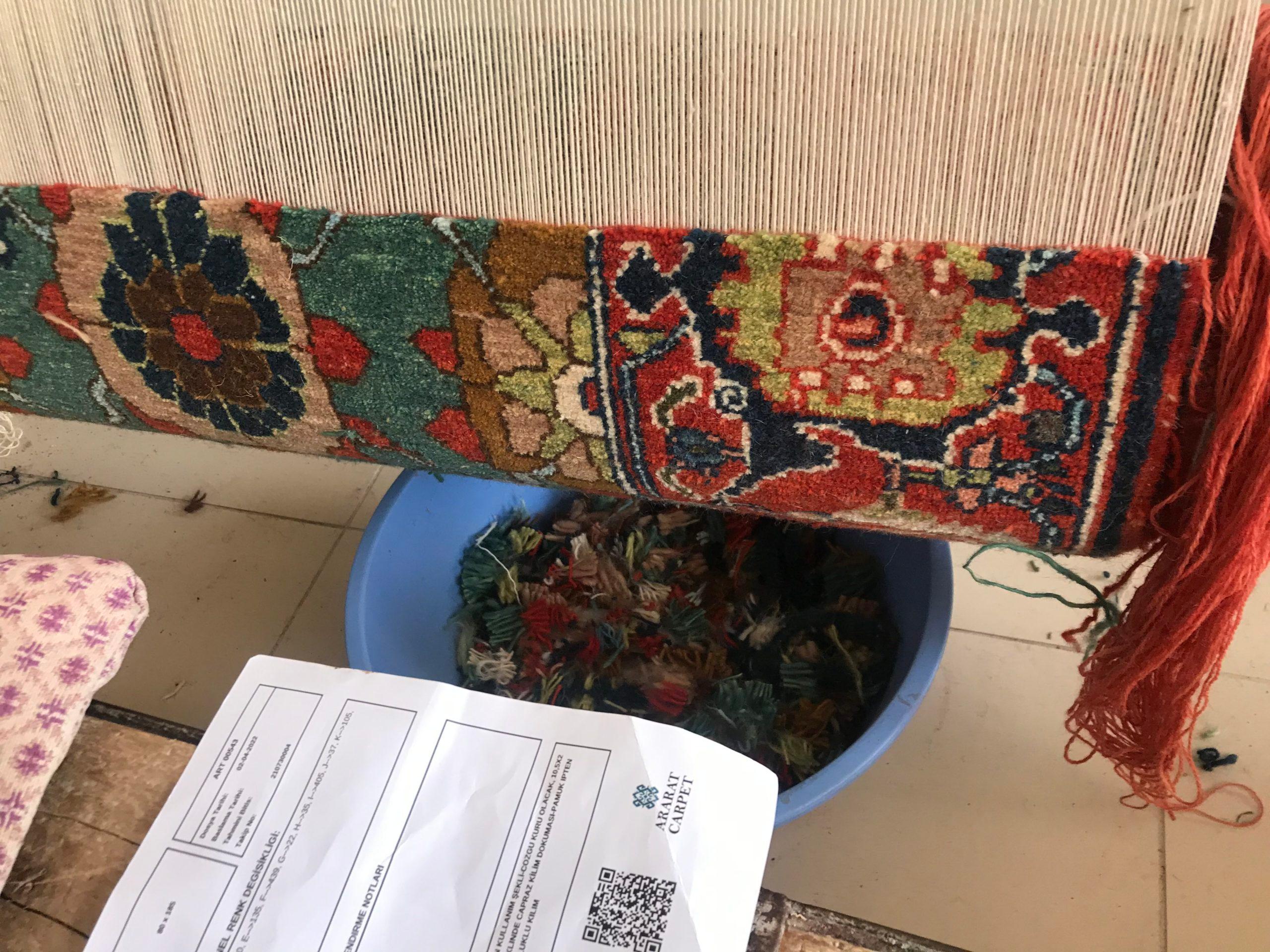 Ararat Rugs Mina Khani Teppich mit Bidjar Bordüre Persischer Revival Teppich Natural Dye (Pflanzlich gefärbt) im Angebot
