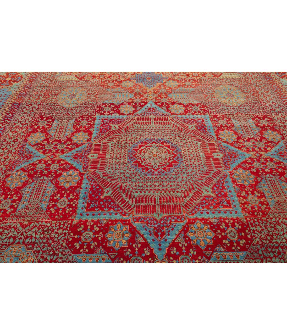 Origin and Inspiration:
The Mamlouk Rug is a contemporary masterpiece that draws its inspiration from the rich textile traditions of the Mamlouk Sultanate, which reigned over Egypt and the Levant from the 13th to the 16th centuries. Renowned for