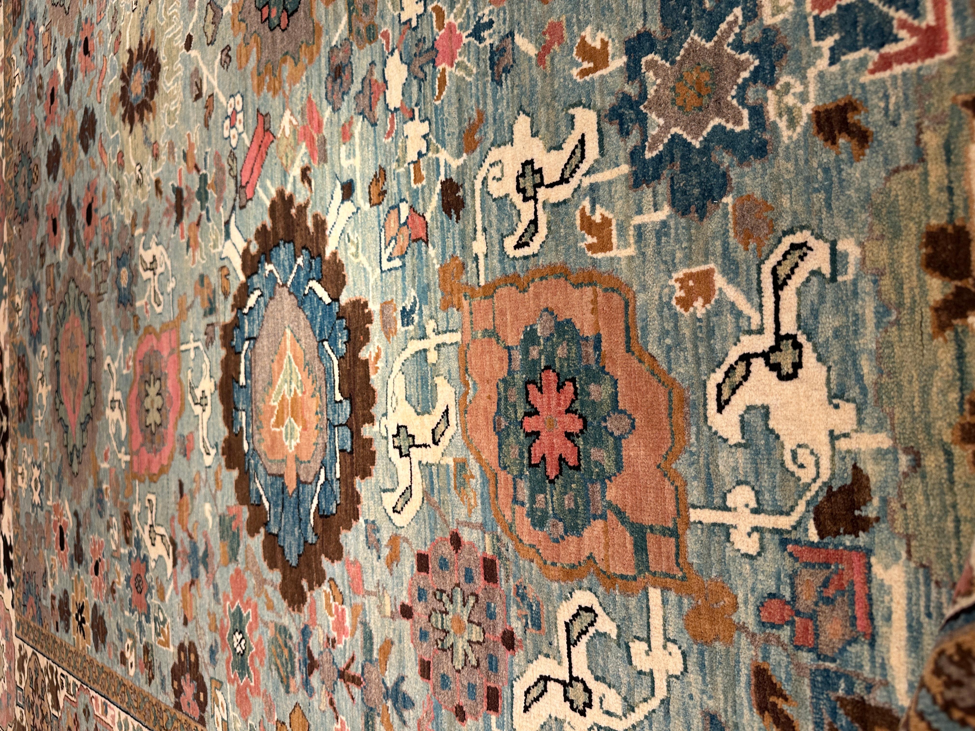 Revival Tappeto Ararat Rugs Palmette Lattice, Tappeto revival del XIX secolo, tinto naturale in vendita