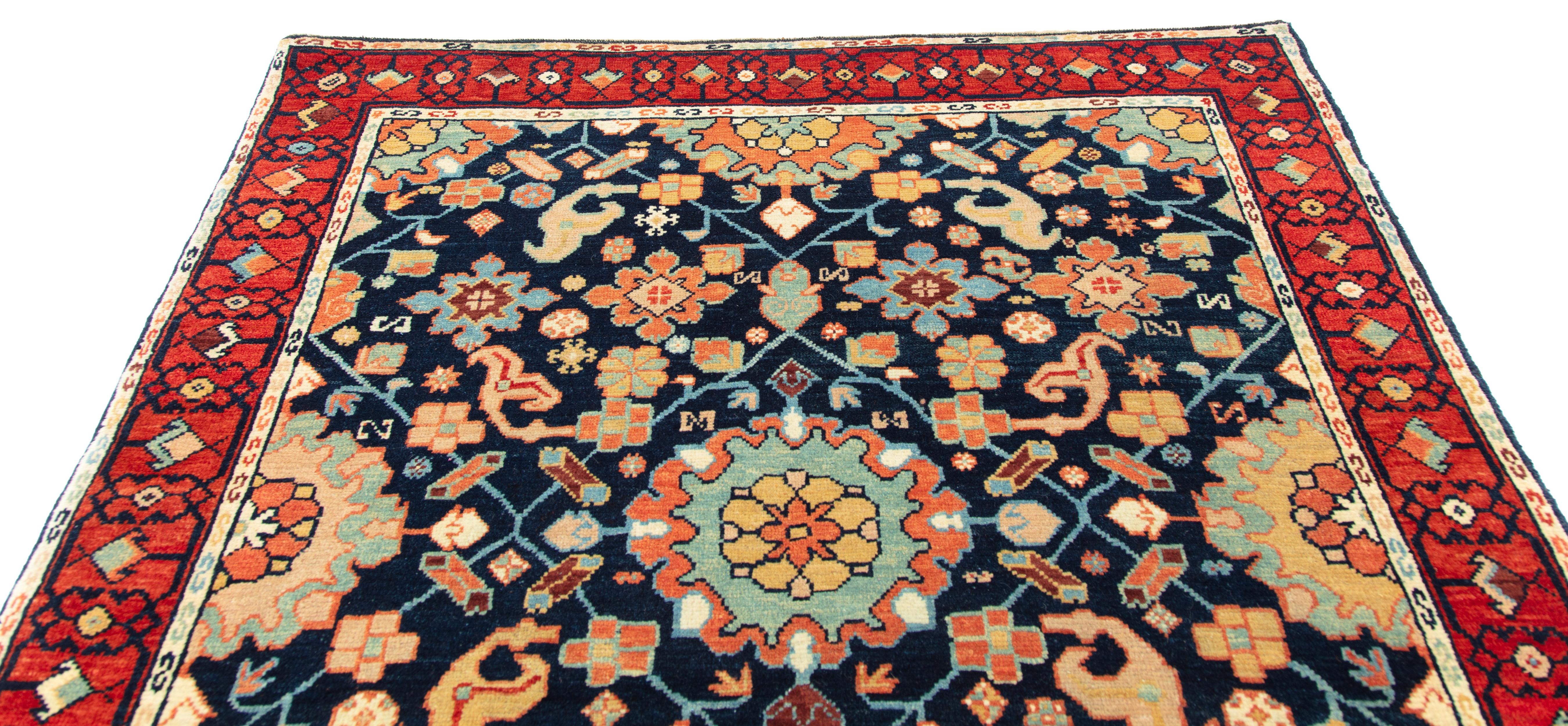 Tappeto a reticolo Palmettes and Flowers
Tessuto a mano nella Turchia orientale, questo lussuoso tappeto Palmettes and Flowers Lattice presenta un intricato disegno di palmette e fiori in una splendida disposizione a reticolo. Realizzato con tinture