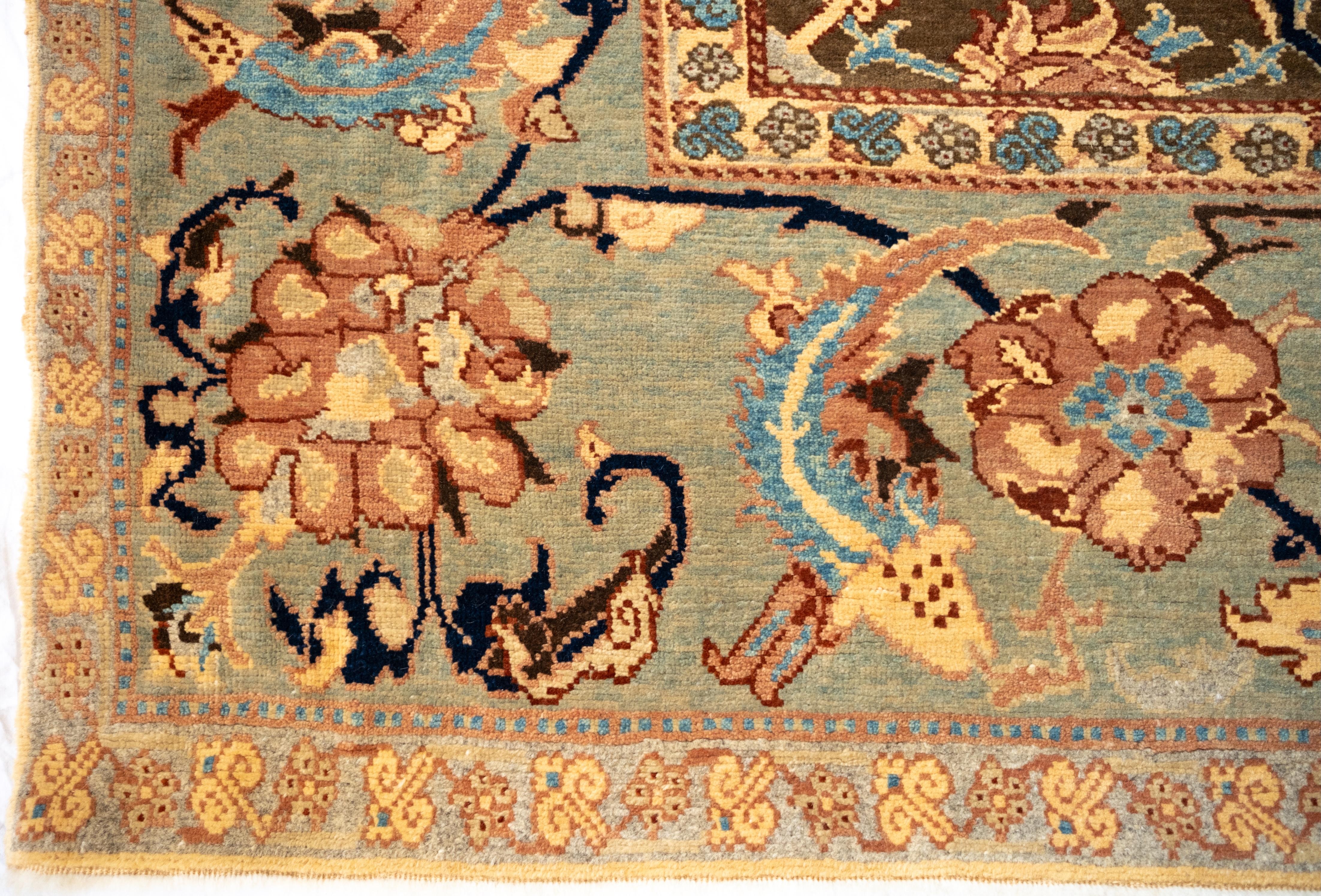Alfombra Polonesa Ararat Rugs, Renacimiento de pieza de museo del siglo XVII, Teñida al natural Teñido con vegetales en venta