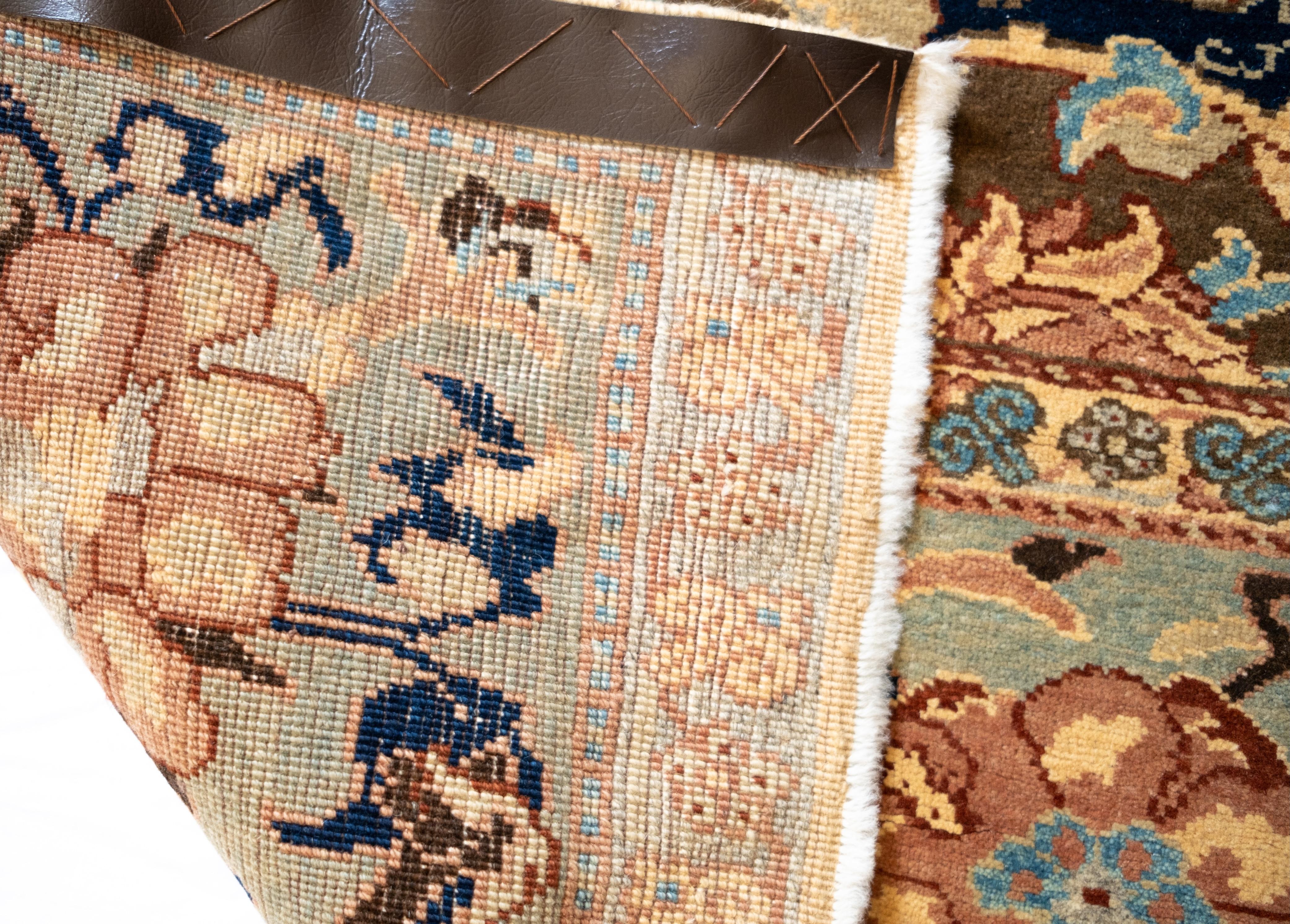Alfombra Polonesa Ararat Rugs, Renacimiento de pieza de museo del siglo XVII, Teñida al natural en venta 1