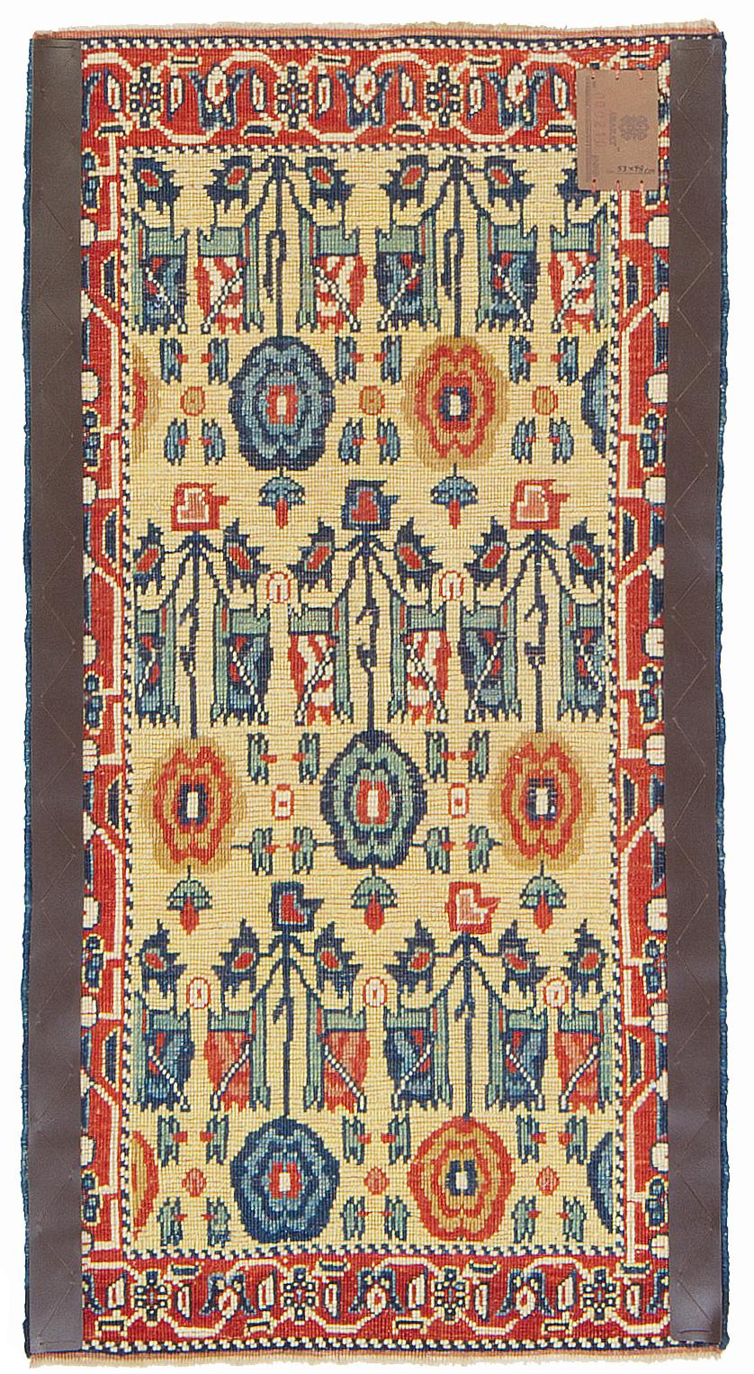 Ararat Rugs Senna Rows of Flowers Rug Gerous Persian Revival Carpet Natural Dyed In New Condition For Sale In Tokyo, JP