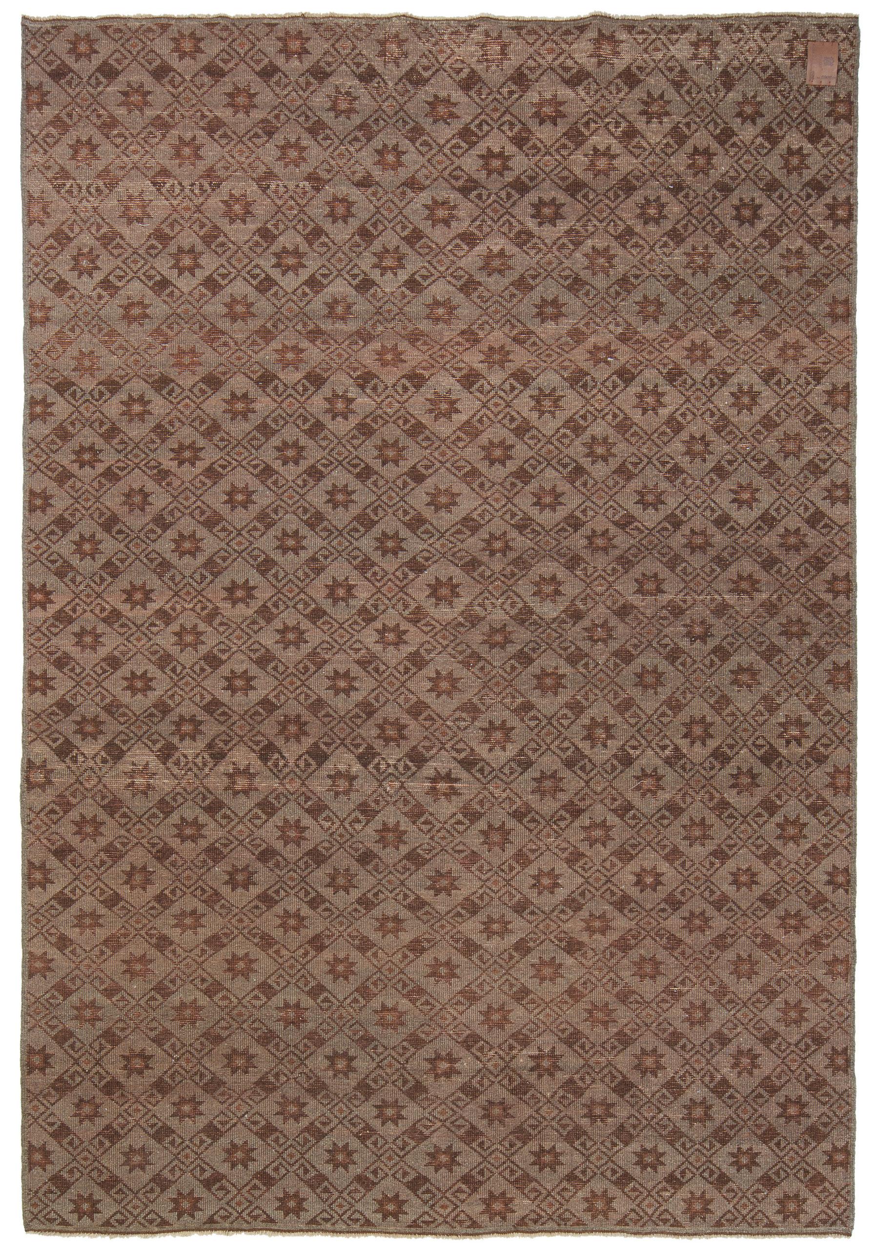 El origen de la alfombra procede del libro Orient Stars Collection, Anatolian Tribal Rugs 1050-1750, Michael Franses, Hali Publications Ltd, 2021 fig.24. Esta alfombra del siglo XIII procede probablemente de la región de Konya, Anatolia central,