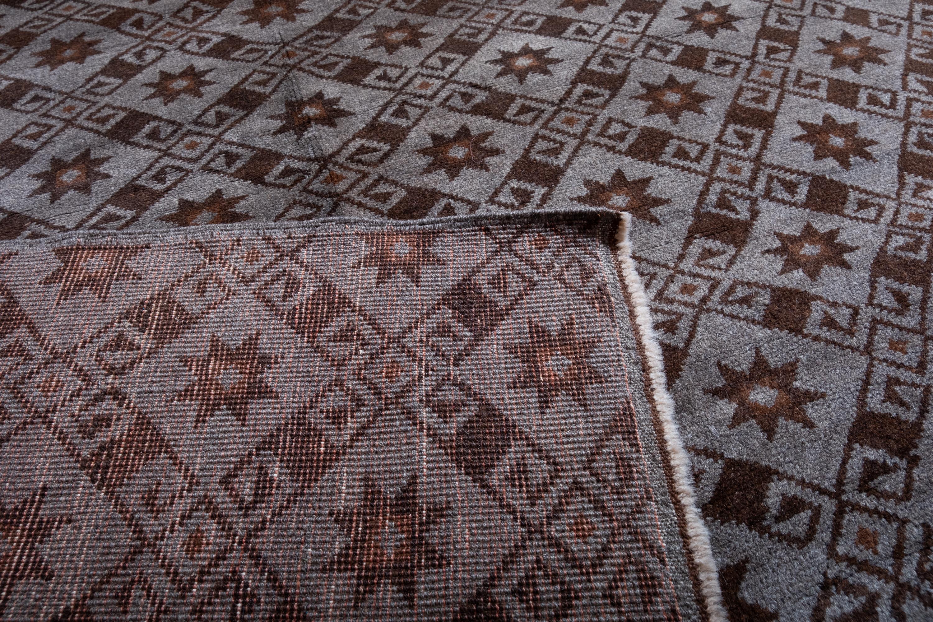 The Ararat Rugs die Esrefoglu Moschee Sterne in Gitterteppich Anatolian Natural Dyed (Türkisch) im Angebot