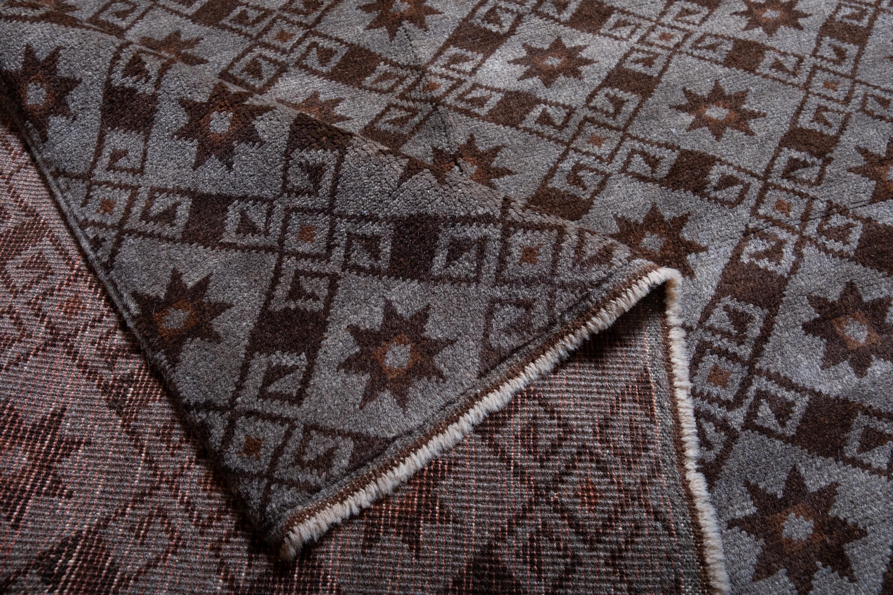 The Ararat Rugs die Esrefoglu Moschee Sterne in Gitterteppich Anatolian Natural Dyed (Pflanzlich gefärbt) im Angebot
