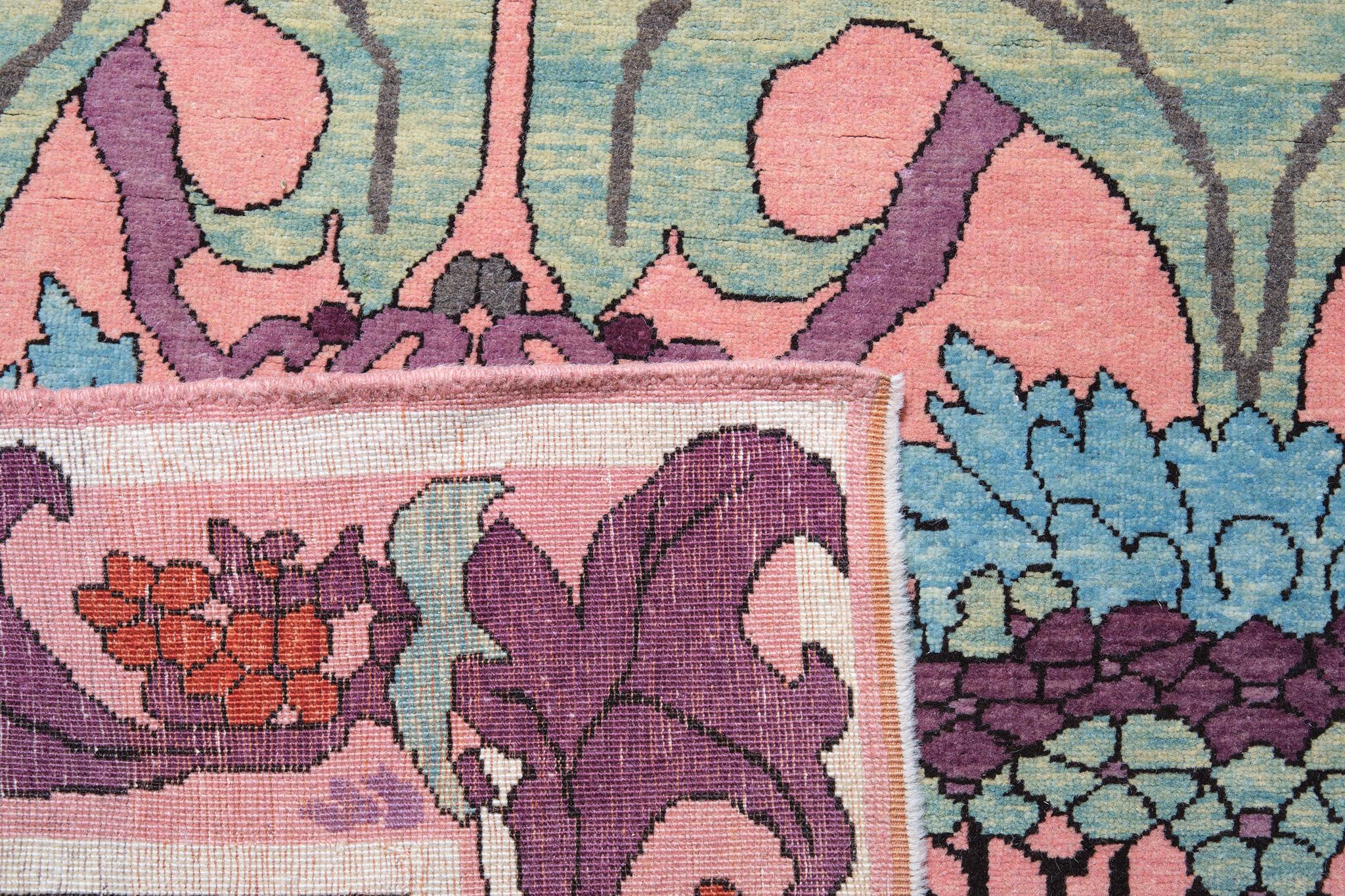 The Ararat Rugs the Fintona William Morris Carpet, Kunsthandwerk, Naturgefärbter Teppich (Arts and Crafts) im Angebot