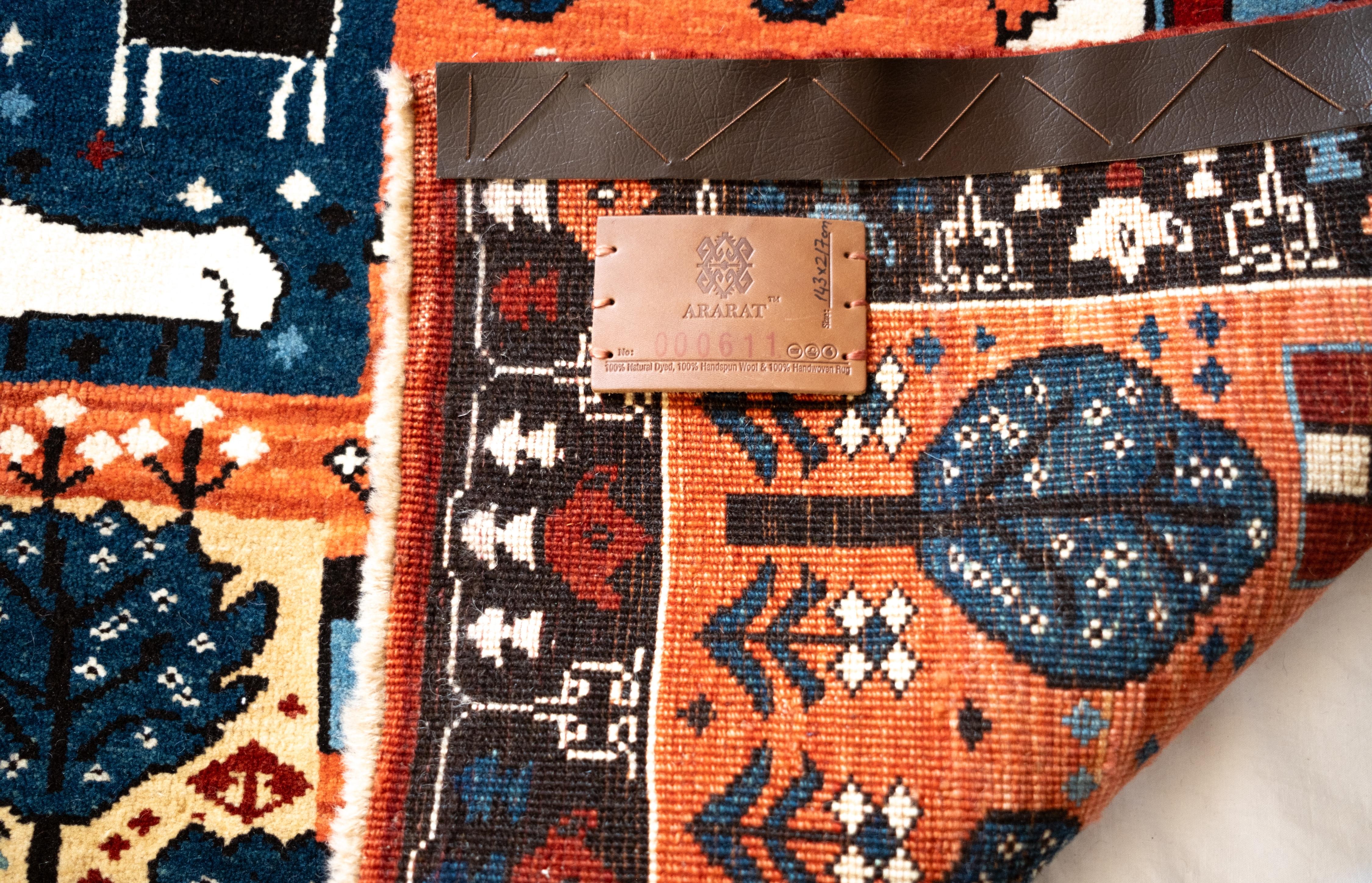 Oushak Tappeto turco a tema villaggio di Ararat Rugs, tappeto azero, tinto naturale in vendita