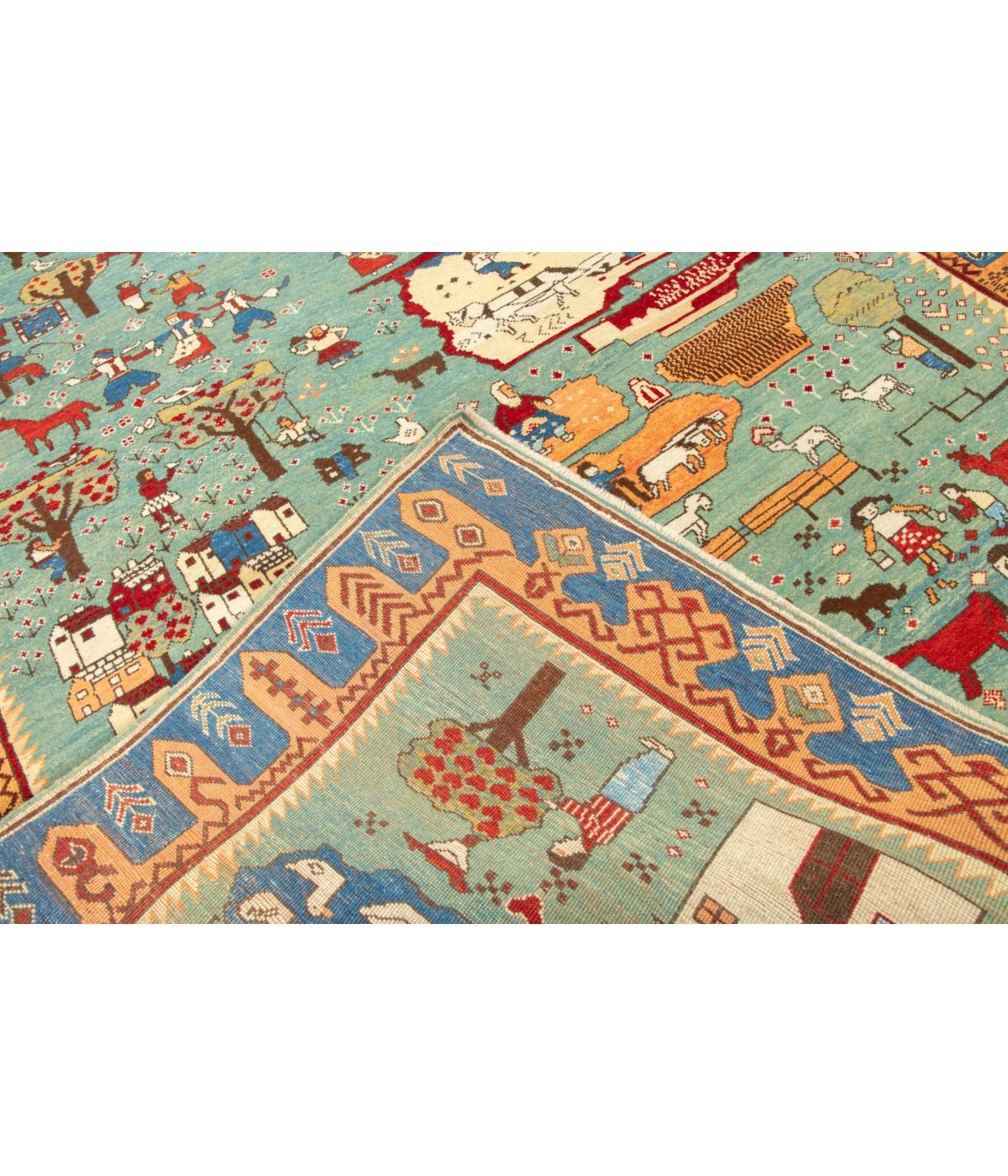 Lana Tappeto turco a tema villaggio di Ararat Rugs, tappeto azero, tinto naturale in vendita