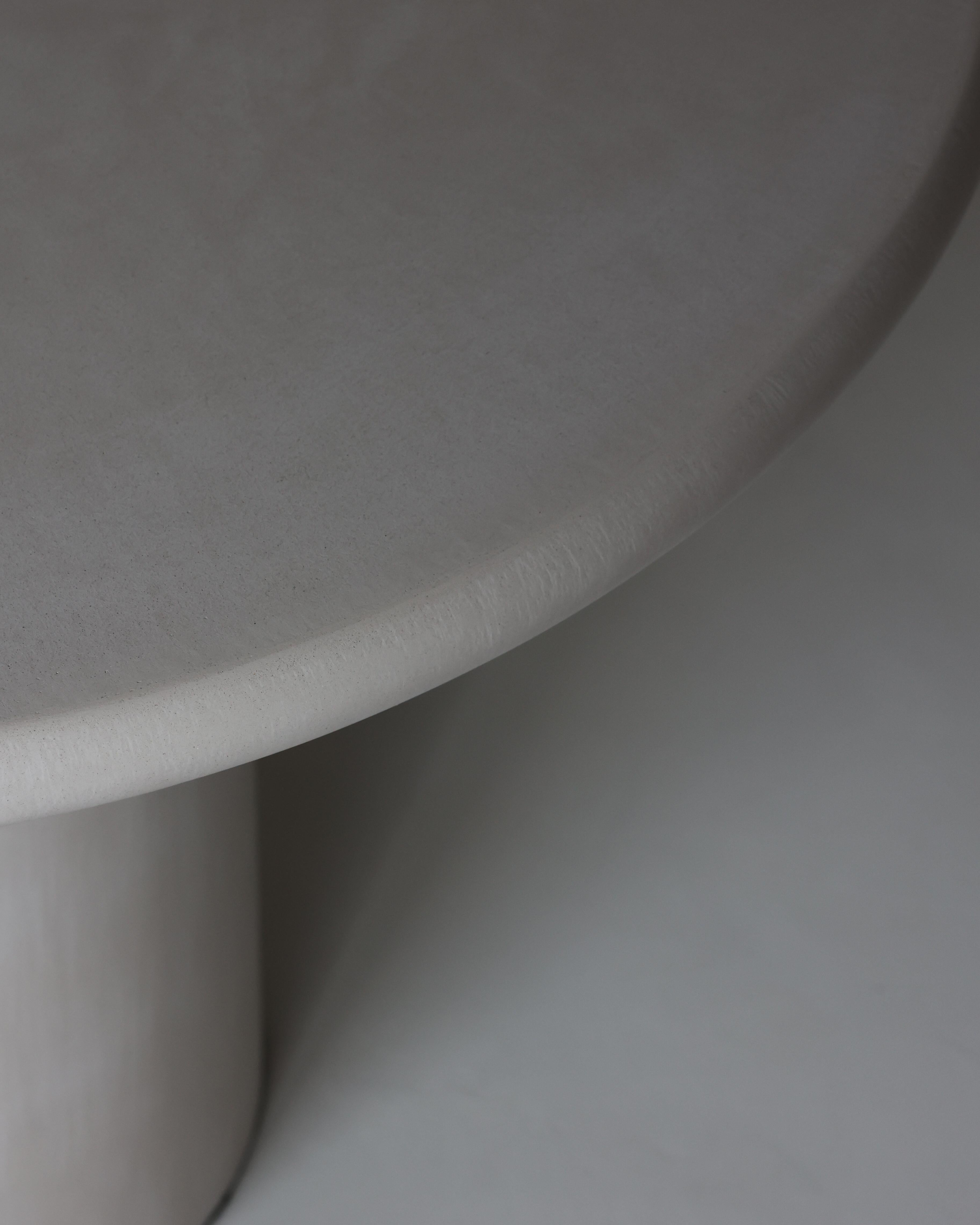 Table de salle à manger Arata par Kasanai Neuf - En vente à Geneve, CH