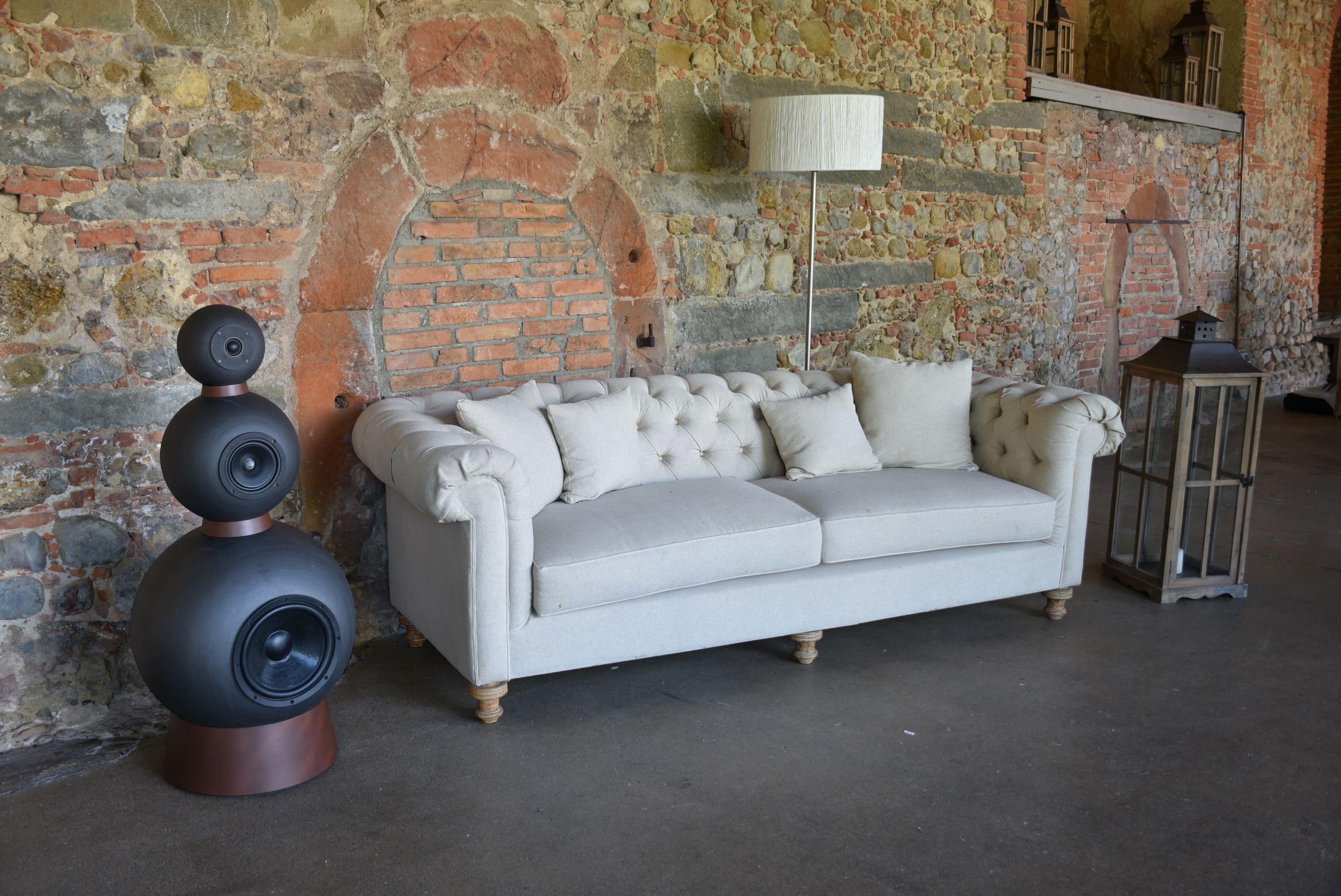 Aratea, Tre Vie Speakers in Terracotta with an Opaque Anthracite Color Finish In New Condition For Sale In Firenze, IT