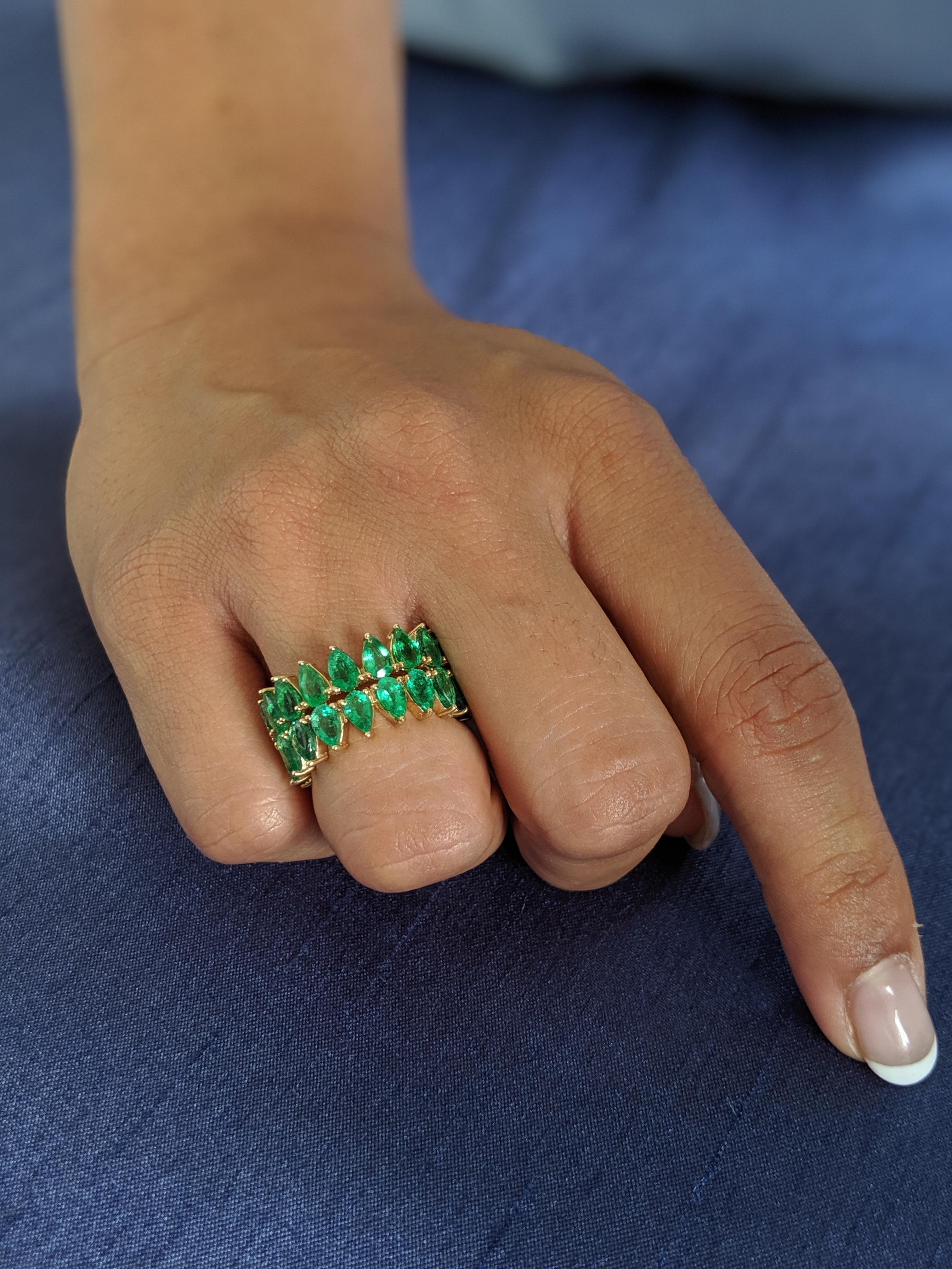 Modern Araya 0.22 Carat Pear Shaped Zambian Emerald Double Eternity Ring For Sale