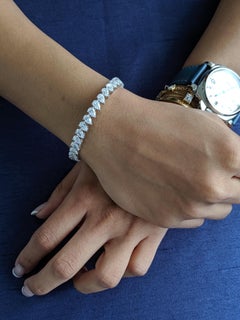 ARAYA 0.40 Carat Pear Diamond Bracelet Cuff in 18 Karat White Gold