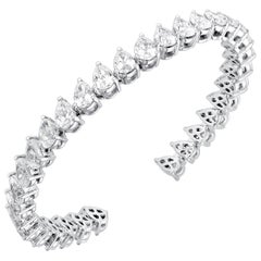 ARAYA 0.40 Carat Pear Diamond Bracelet Cuff in 18 Karat White Gold