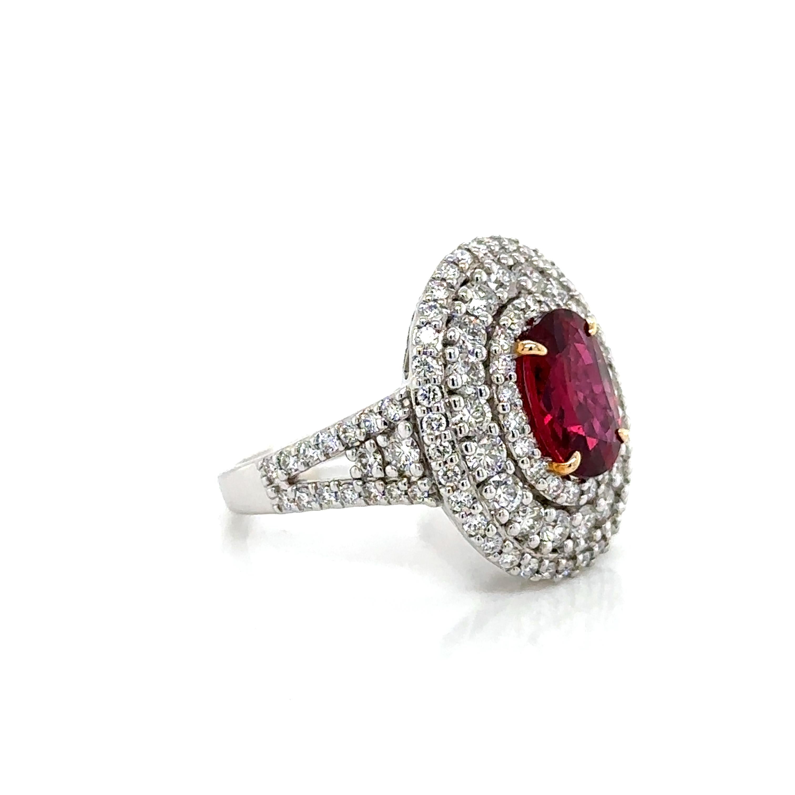 ARAYIAN 2.01-Carat Ruby & Diamond Ring In New Condition For Sale In Khet Bang Rak, 10