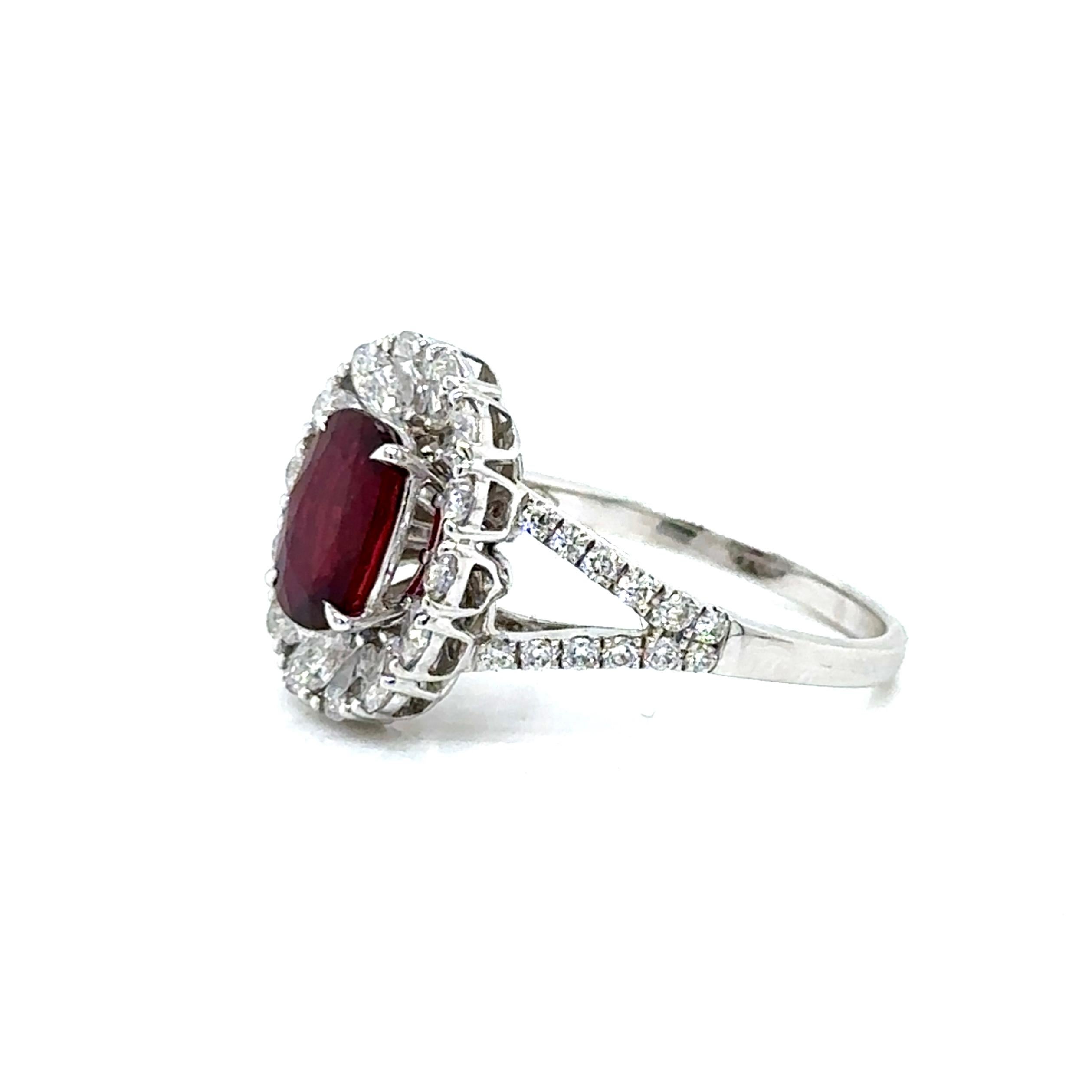 Moderne Bague ARAYENNE en rubis de 2,07 carats avec diamant en vente
